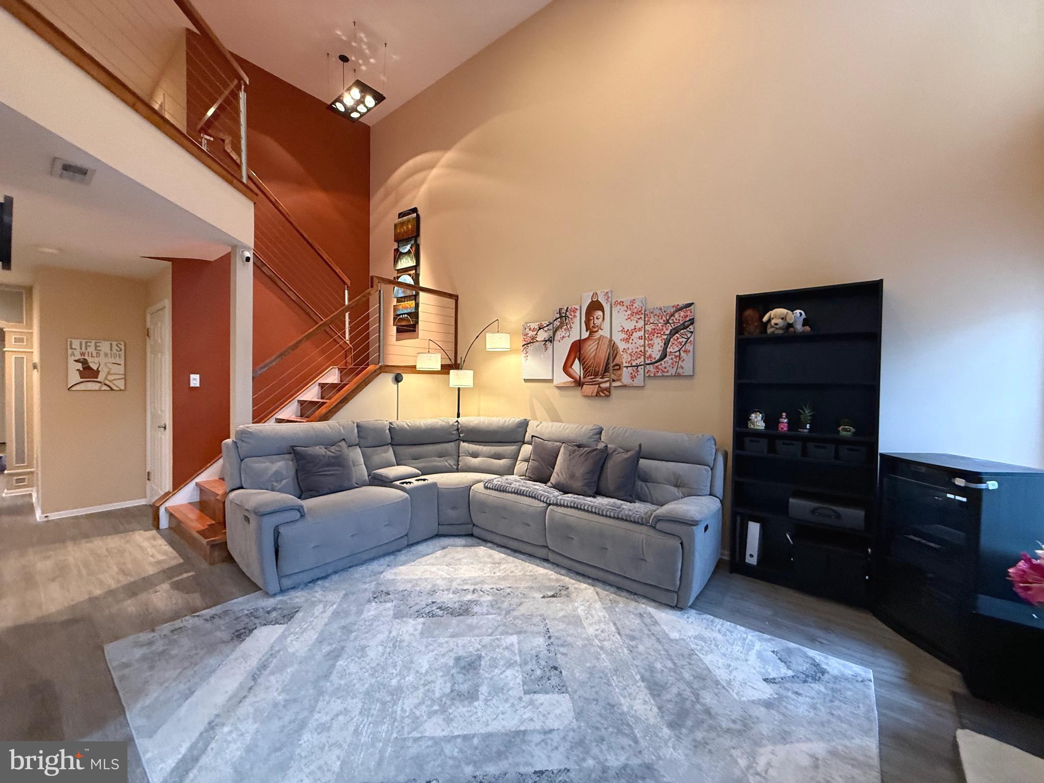 COUNTRY CROSSING - Residential