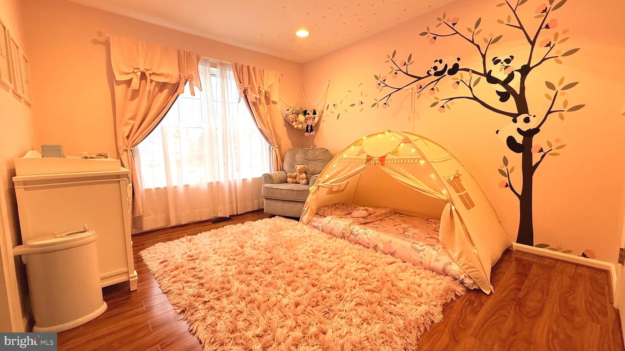 COUNTRY CROSSING - Residential