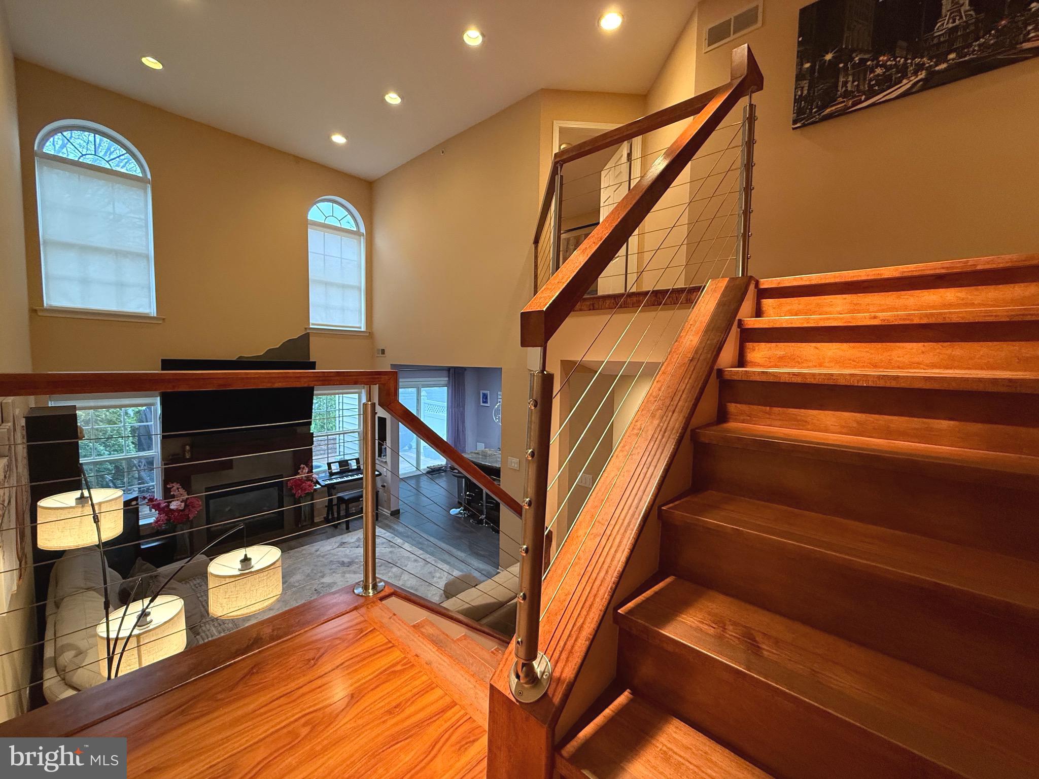 COUNTRY CROSSING - Residential