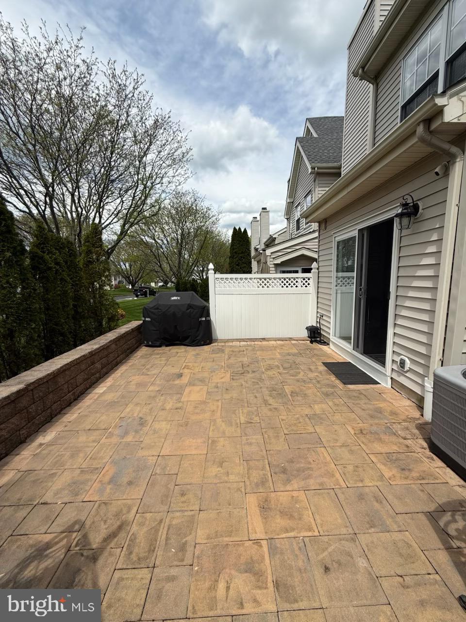 COUNTRY CROSSING - Residential