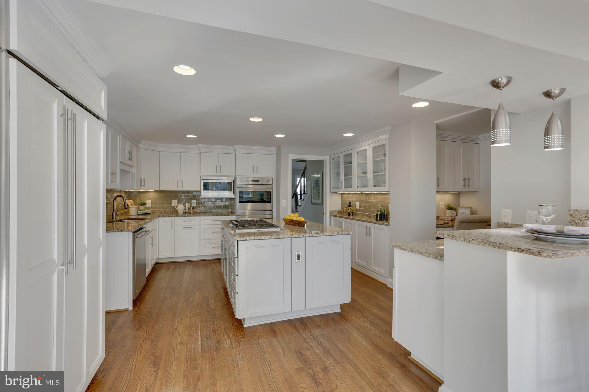 COUNTRY CLUB HILLS - Residential