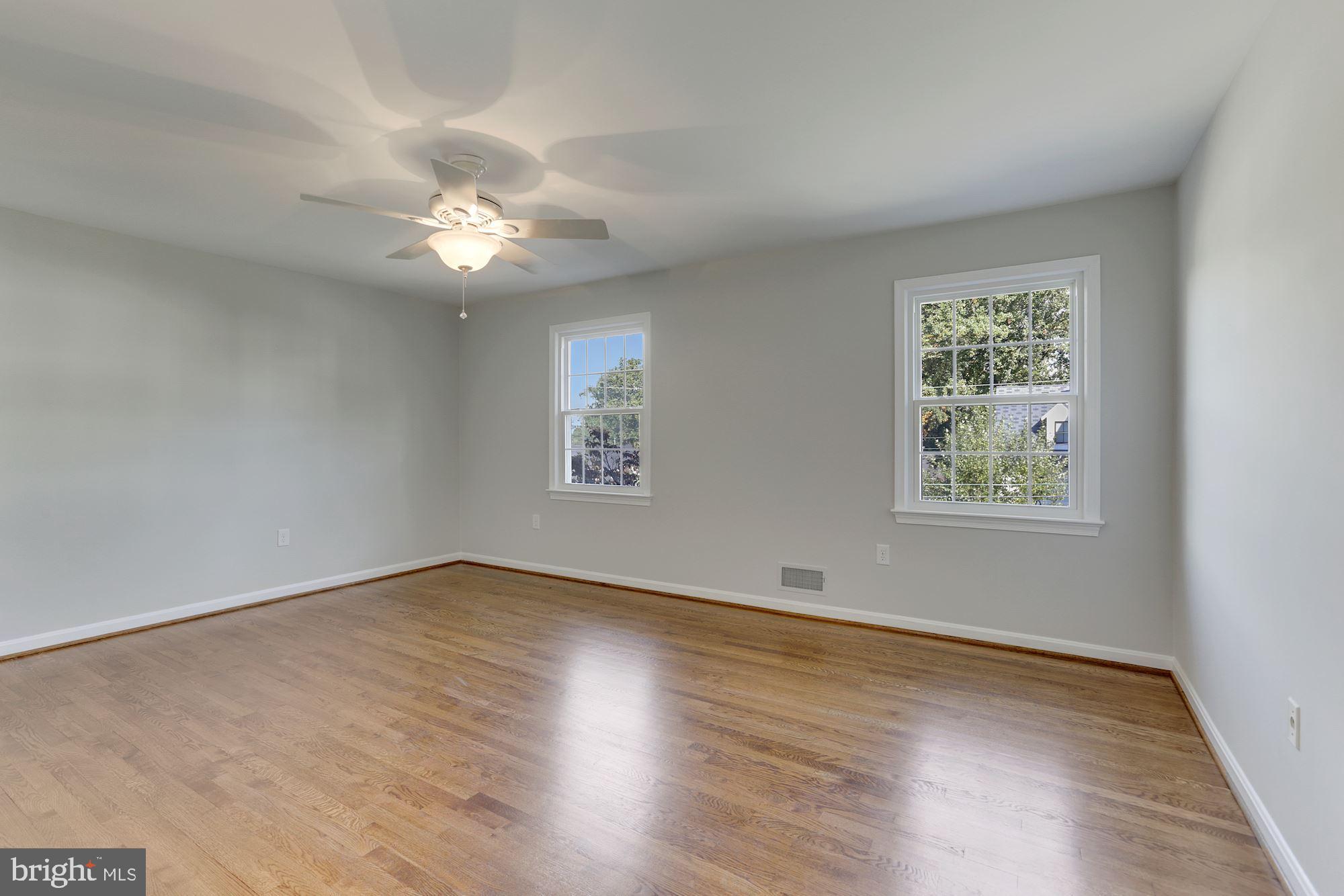 COUNTRY CLUB HILLS - Residential