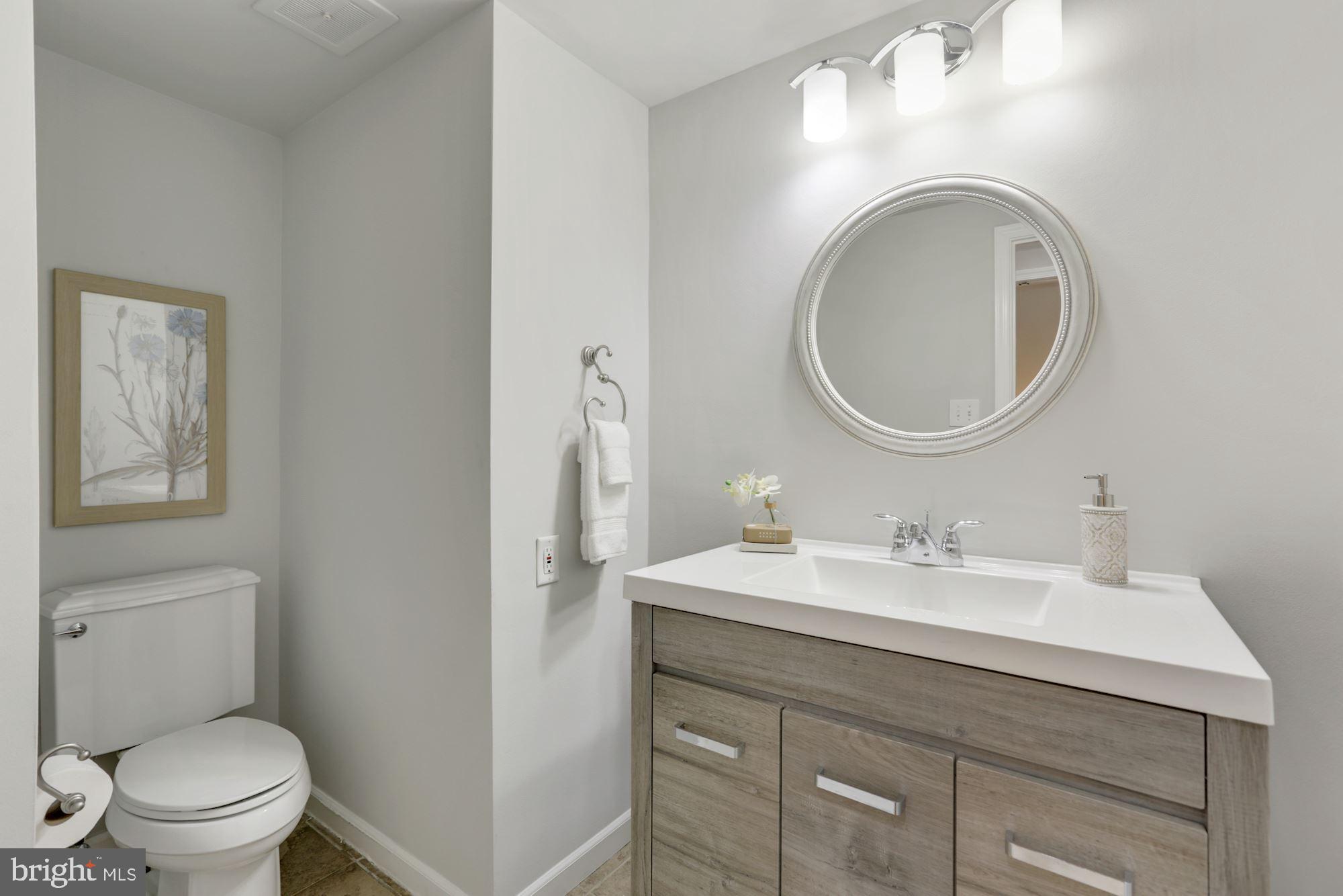 COUNTRY CLUB HILLS - Residential