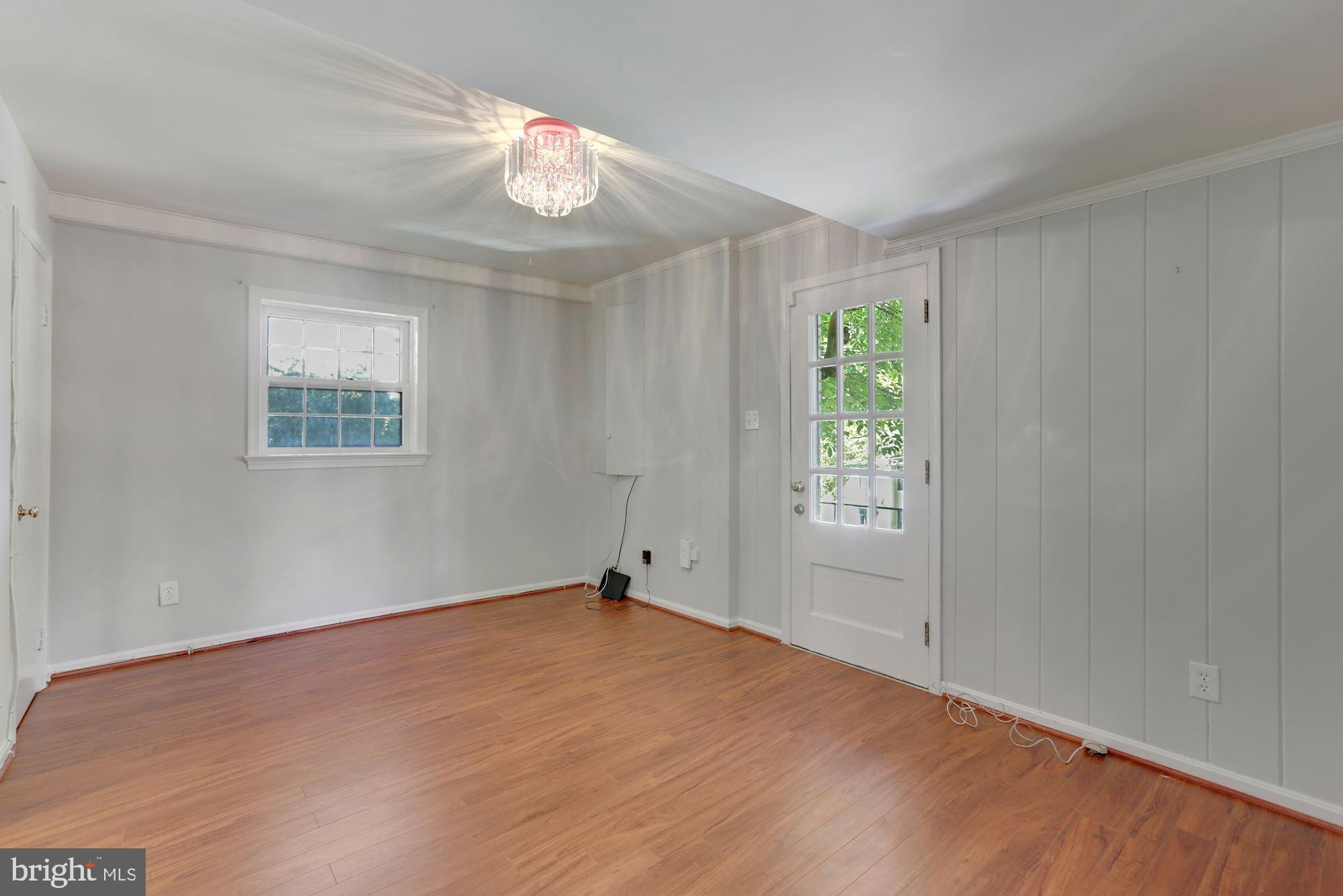 COUNTRY CLUB HILLS - Residential