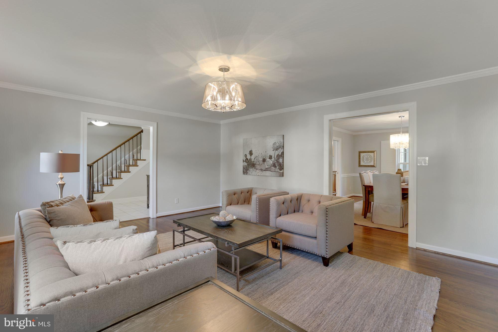 COUNTRY CLUB HILLS - Residential