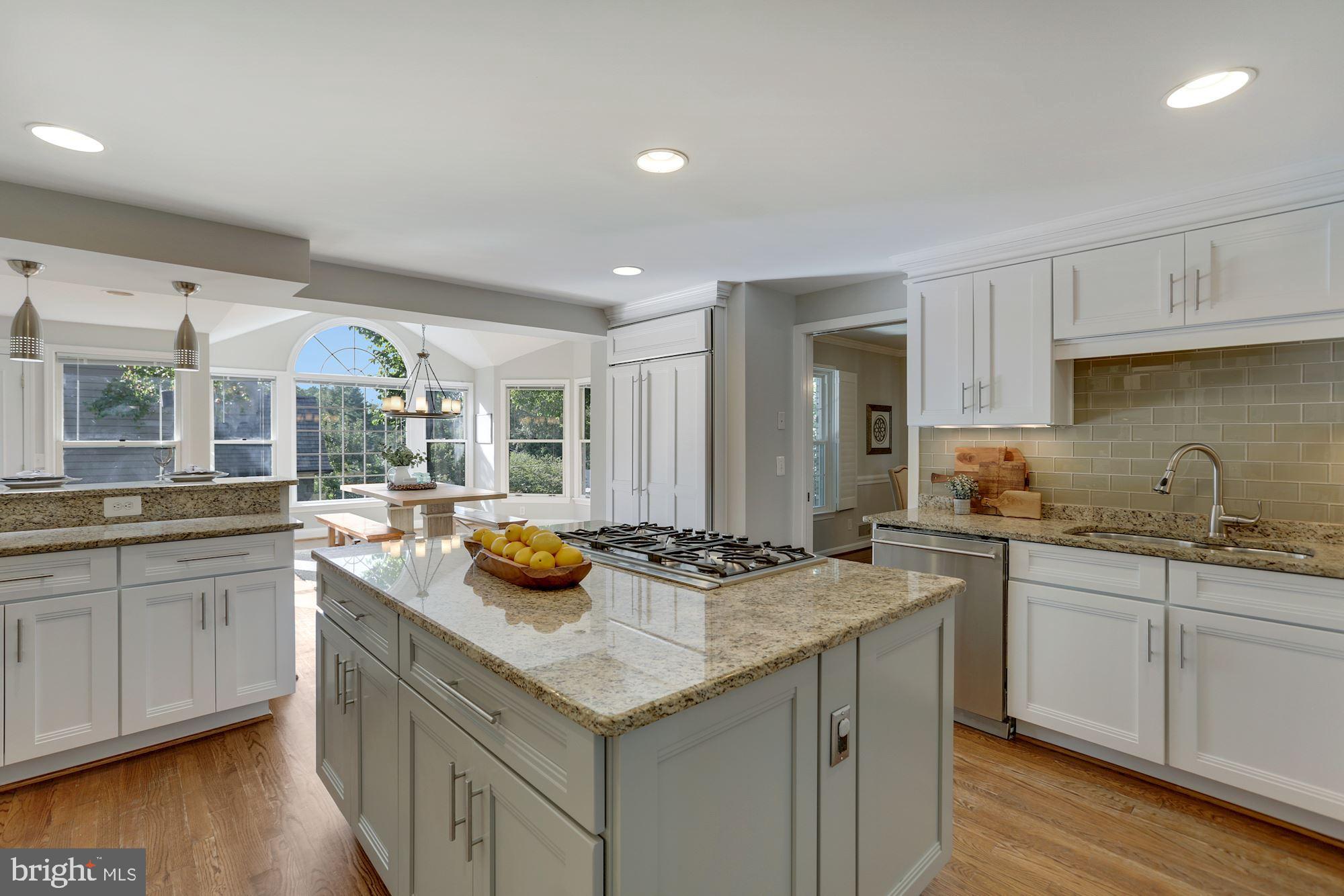 COUNTRY CLUB HILLS - Residential