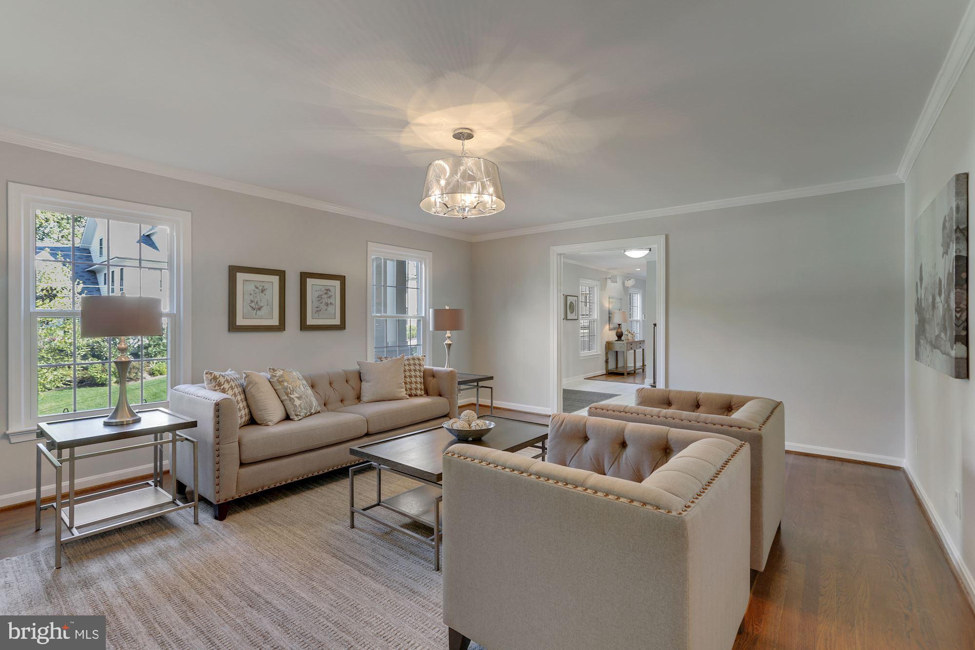 COUNTRY CLUB HILLS - Residential