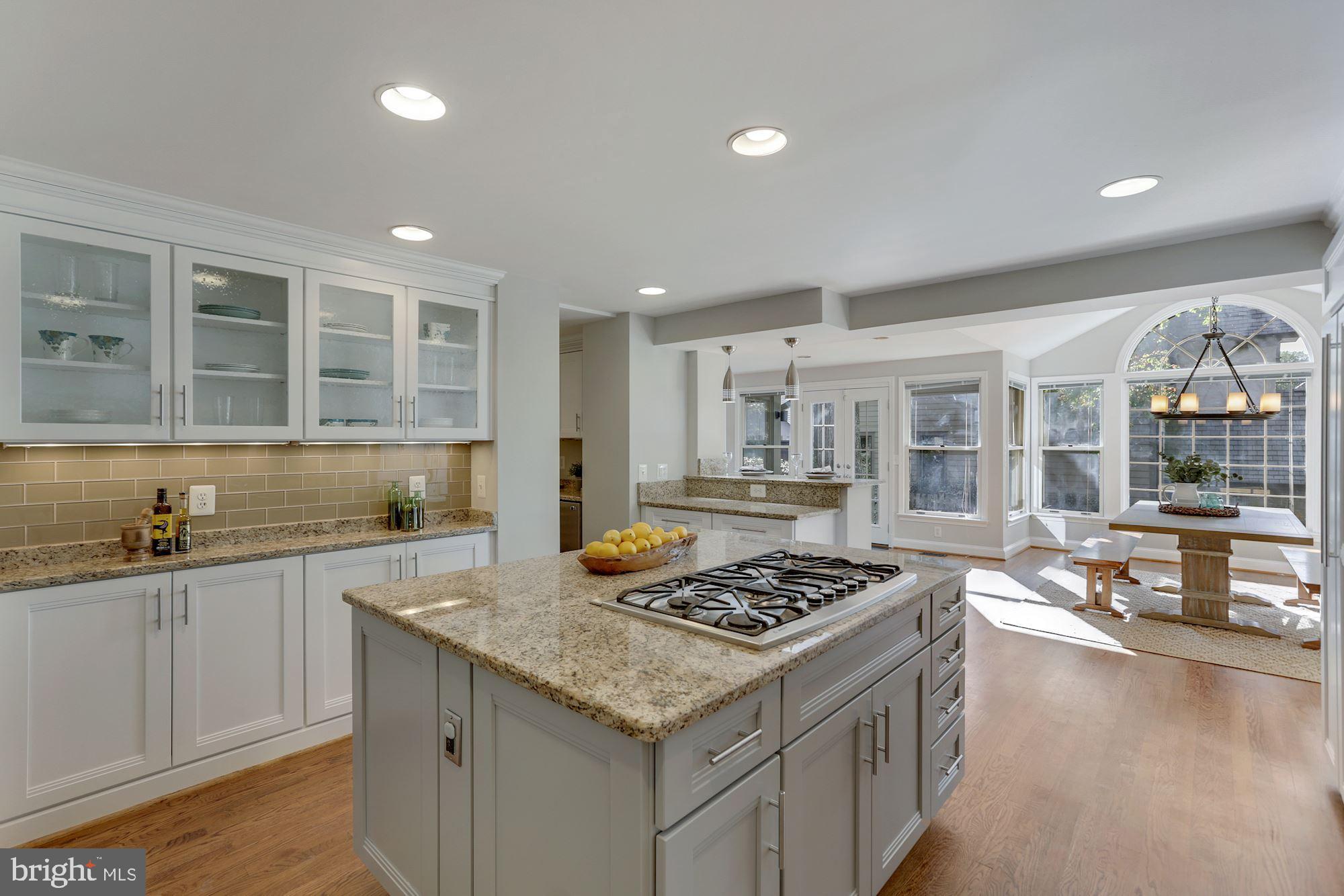 COUNTRY CLUB HILLS - Residential