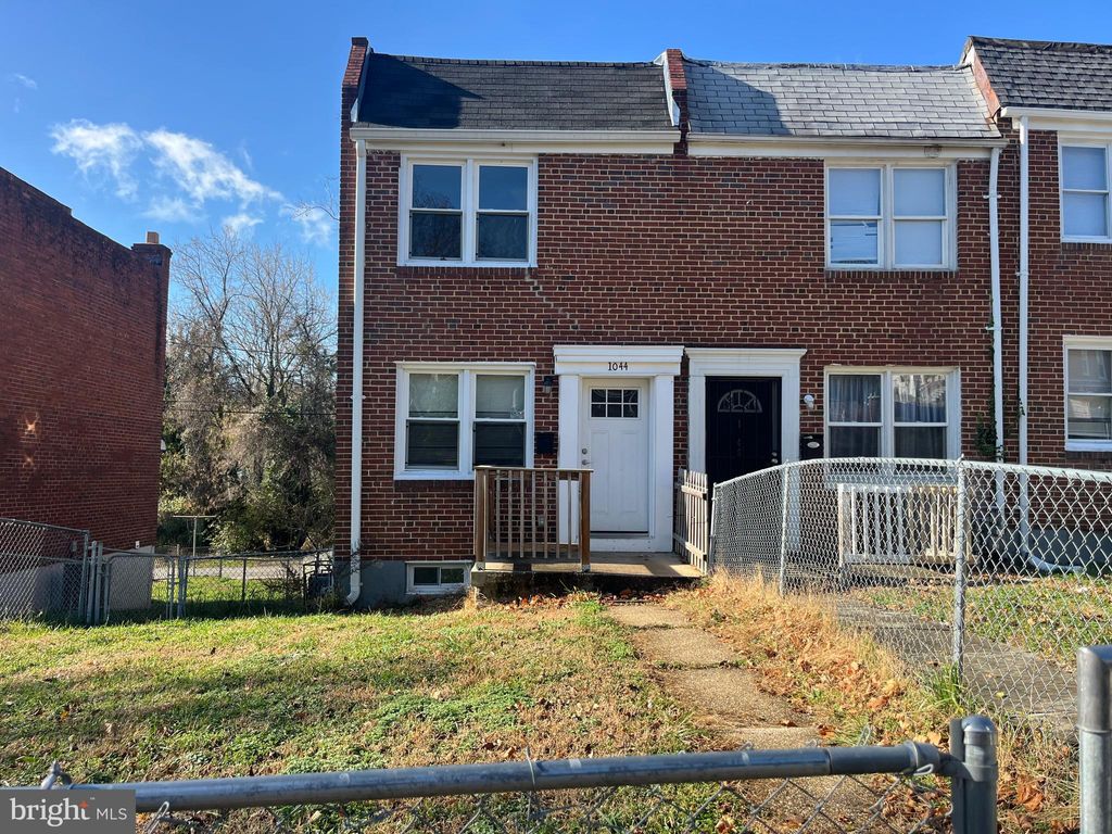 Photo of 1044 Ellicott Driveway, BALTIMORE, MD 21216 (MLS # MDBA2194426)