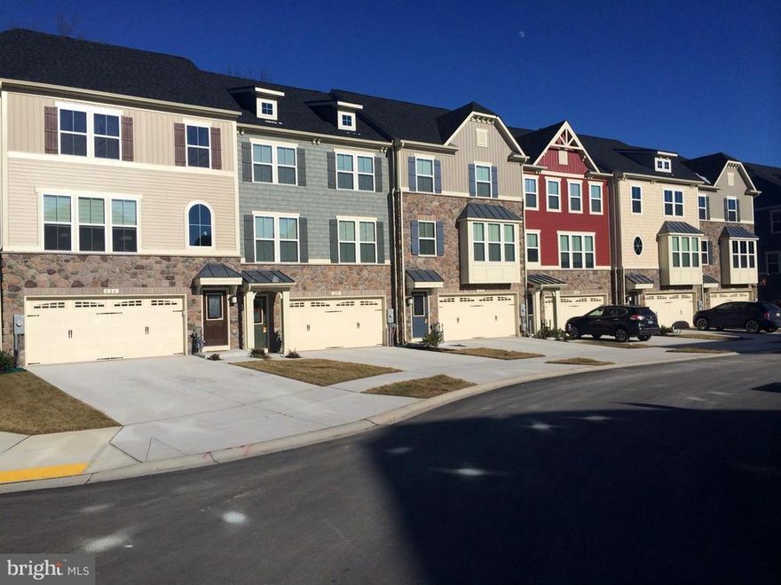 SEE BUILDER REP - IMMEDIATE DELIVERY 2-car garage lives like the single family home you ve been looking for! XL gourmet kitchen w/ granite, stainless, & hardwoods will blow you away, natural light galore, large bedrooms, finished basement! $15K towards closing. All lawn care is done for you. Amenities incl. pool, 24/7 gym, dog park, clubhouse. MUST SEE! Images shown representative only.