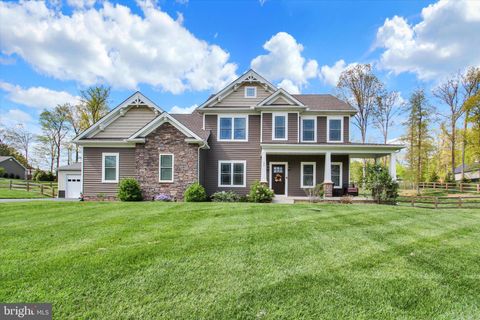 Photo of 90 Marcey Court, LITTLESTOWN, PA 17340 (MLS # PAAD2023172)