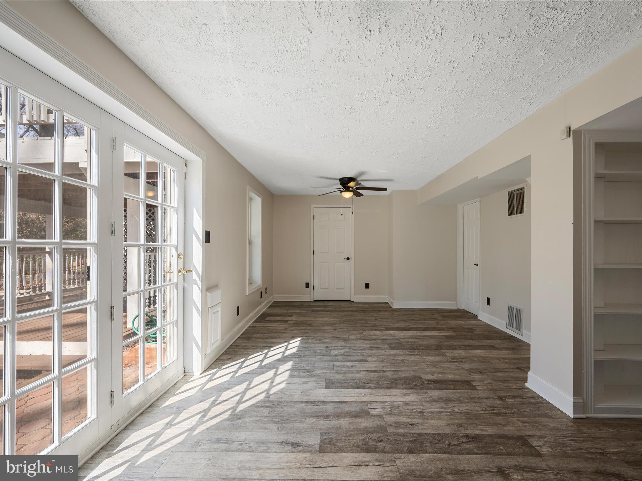 RIVERVIEW ESTATES - Residential