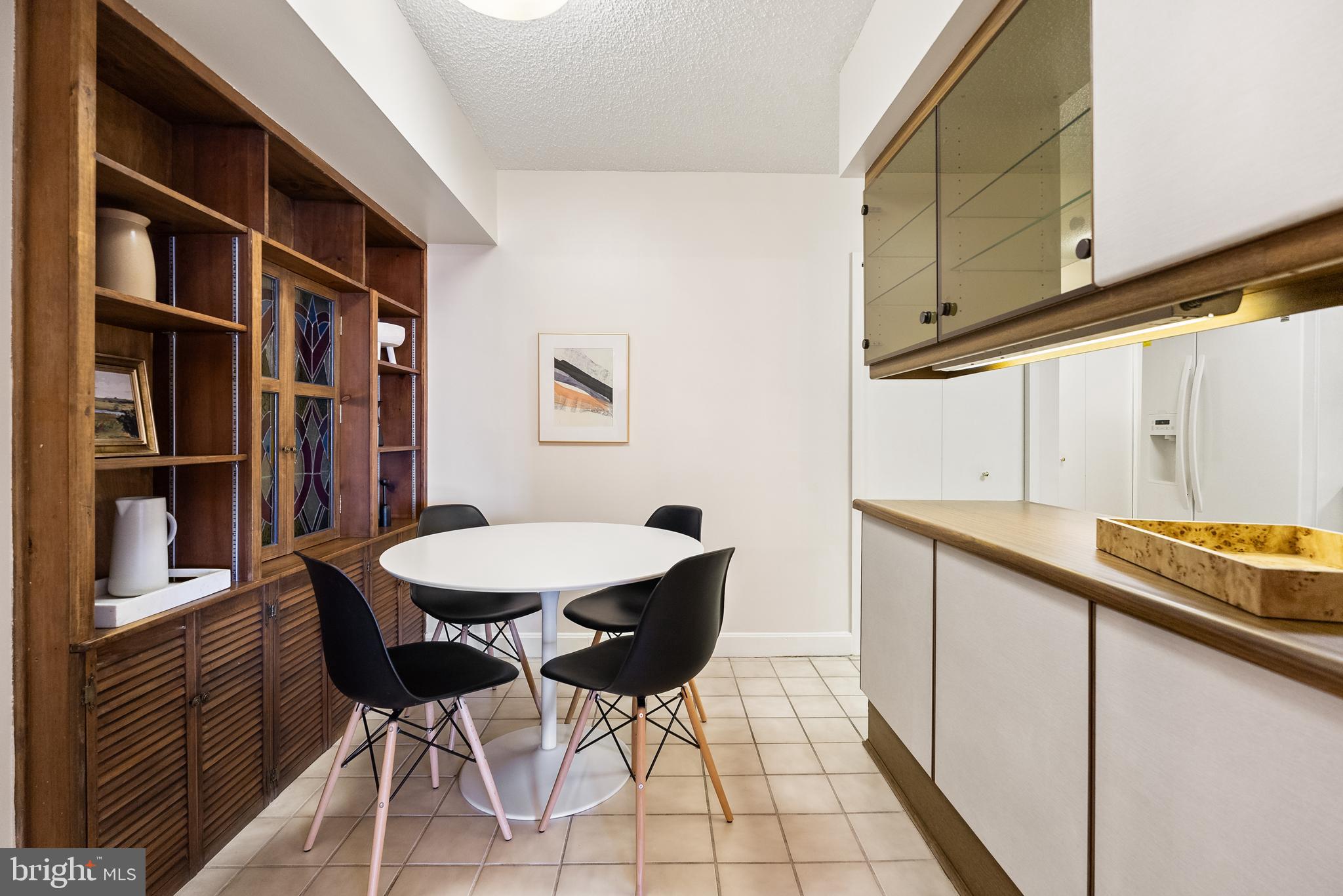 CRYSTAL GATEWAY - Residential