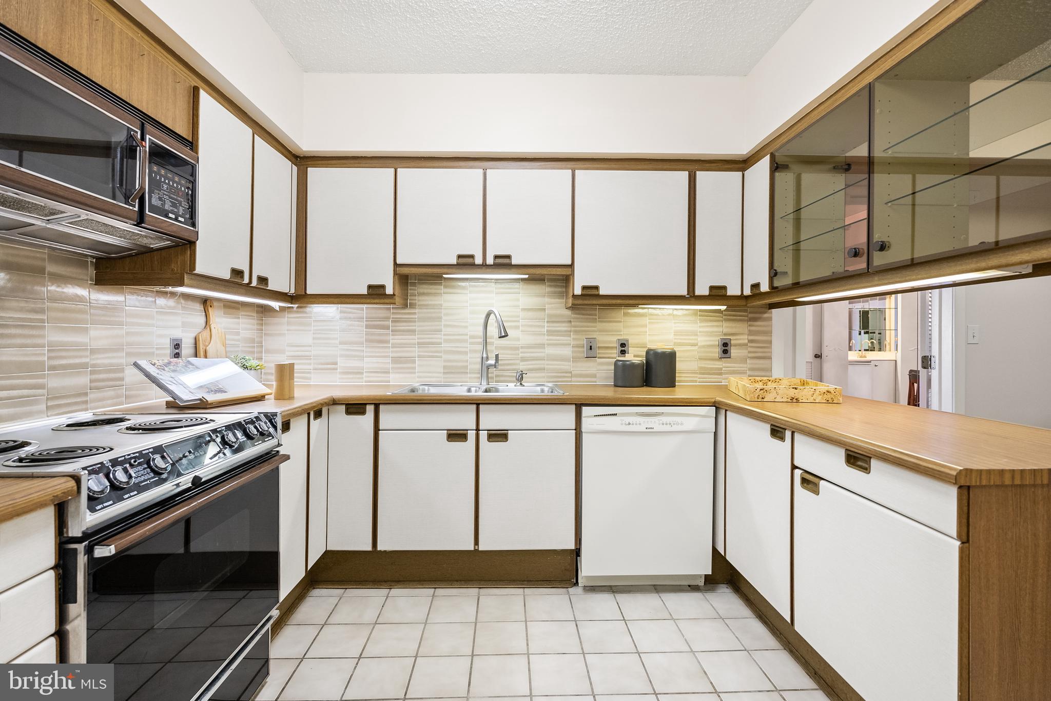 CRYSTAL GATEWAY - Residential