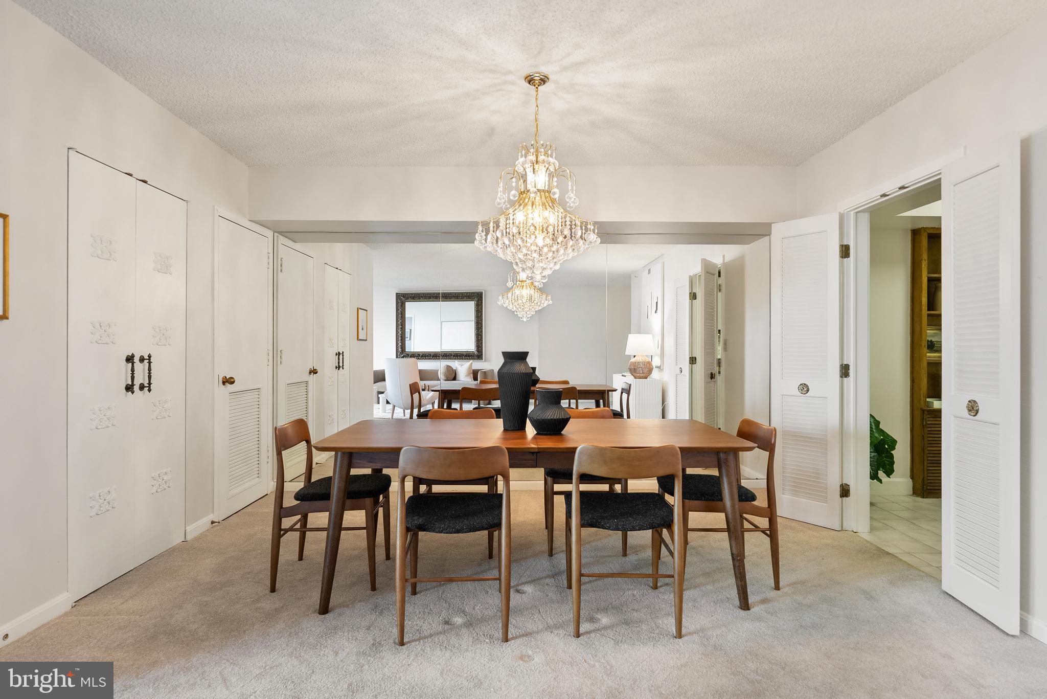 CRYSTAL GATEWAY - Residential