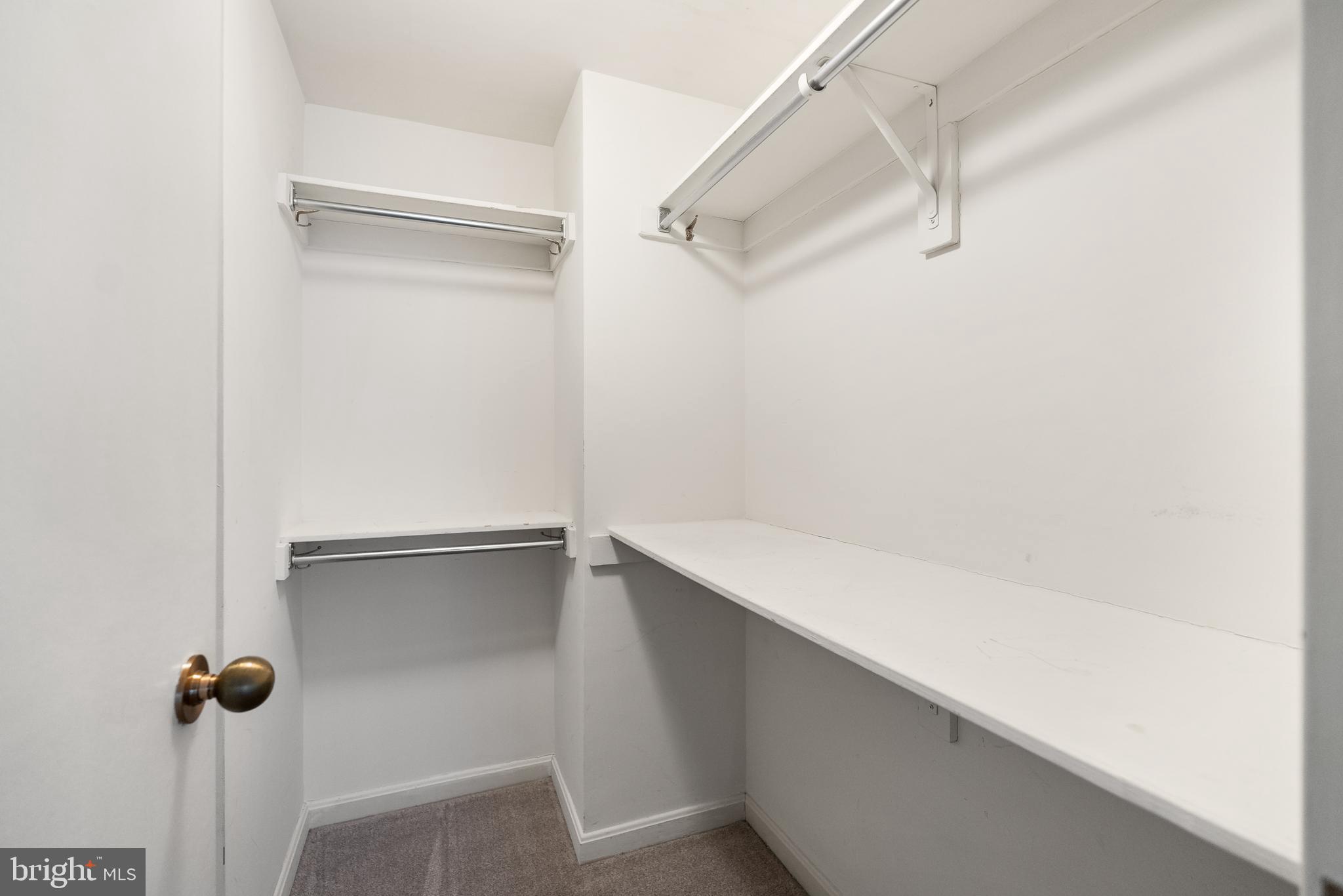 CRYSTAL GATEWAY - Residential