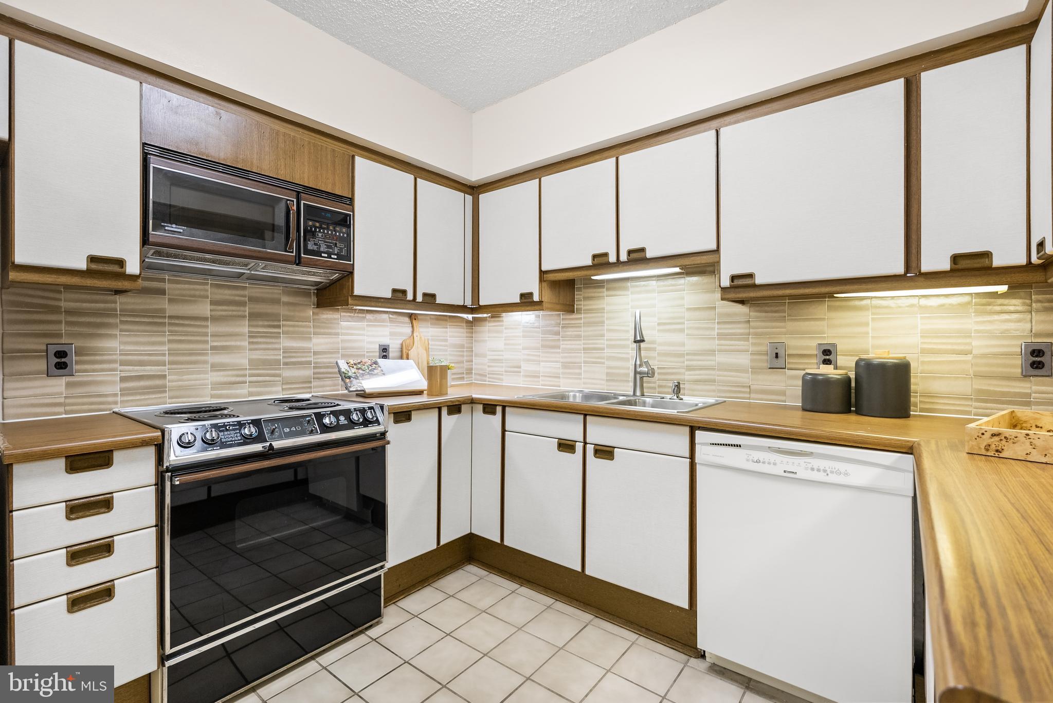 CRYSTAL GATEWAY - Residential