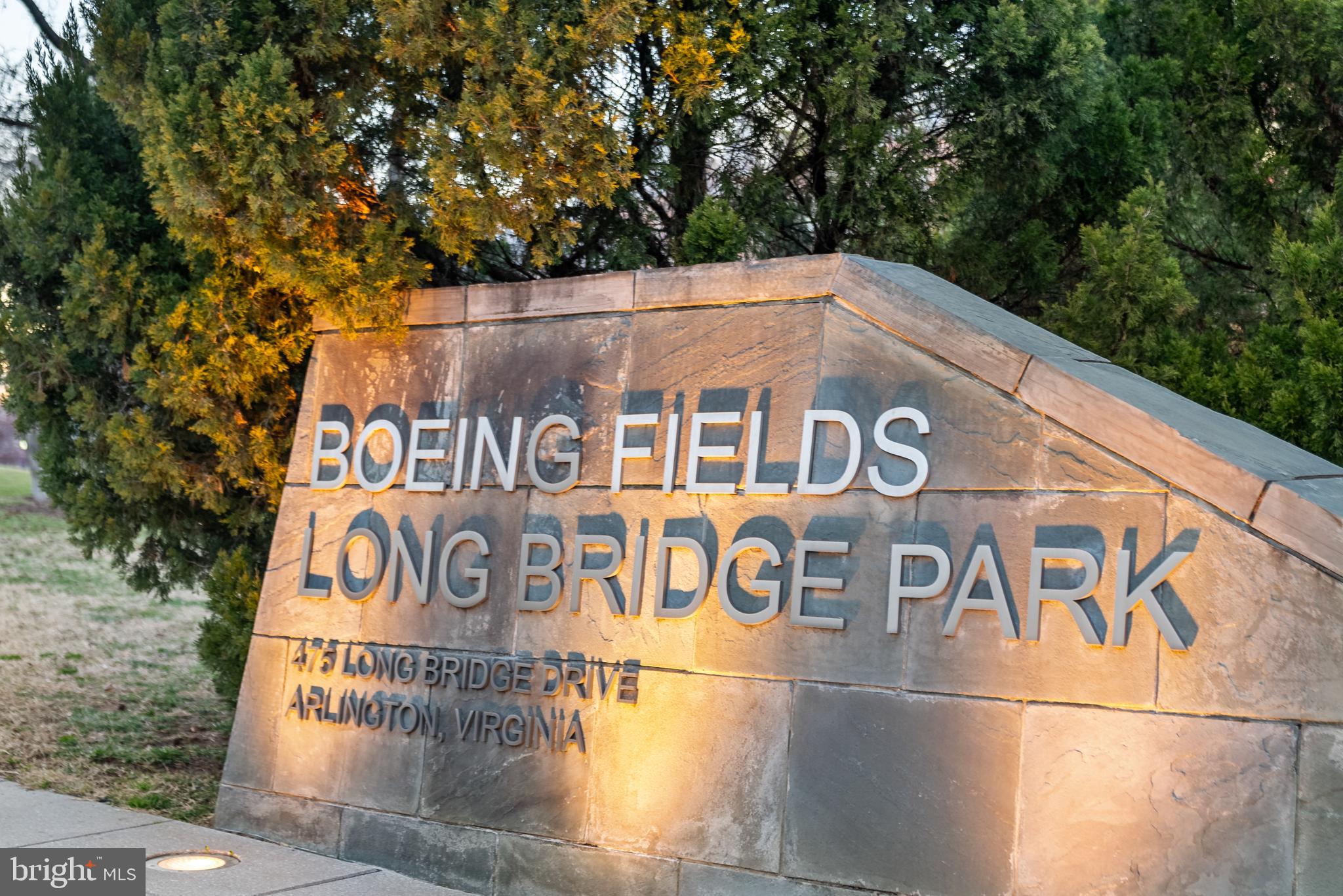 CRYSTAL GATEWAY - Residential