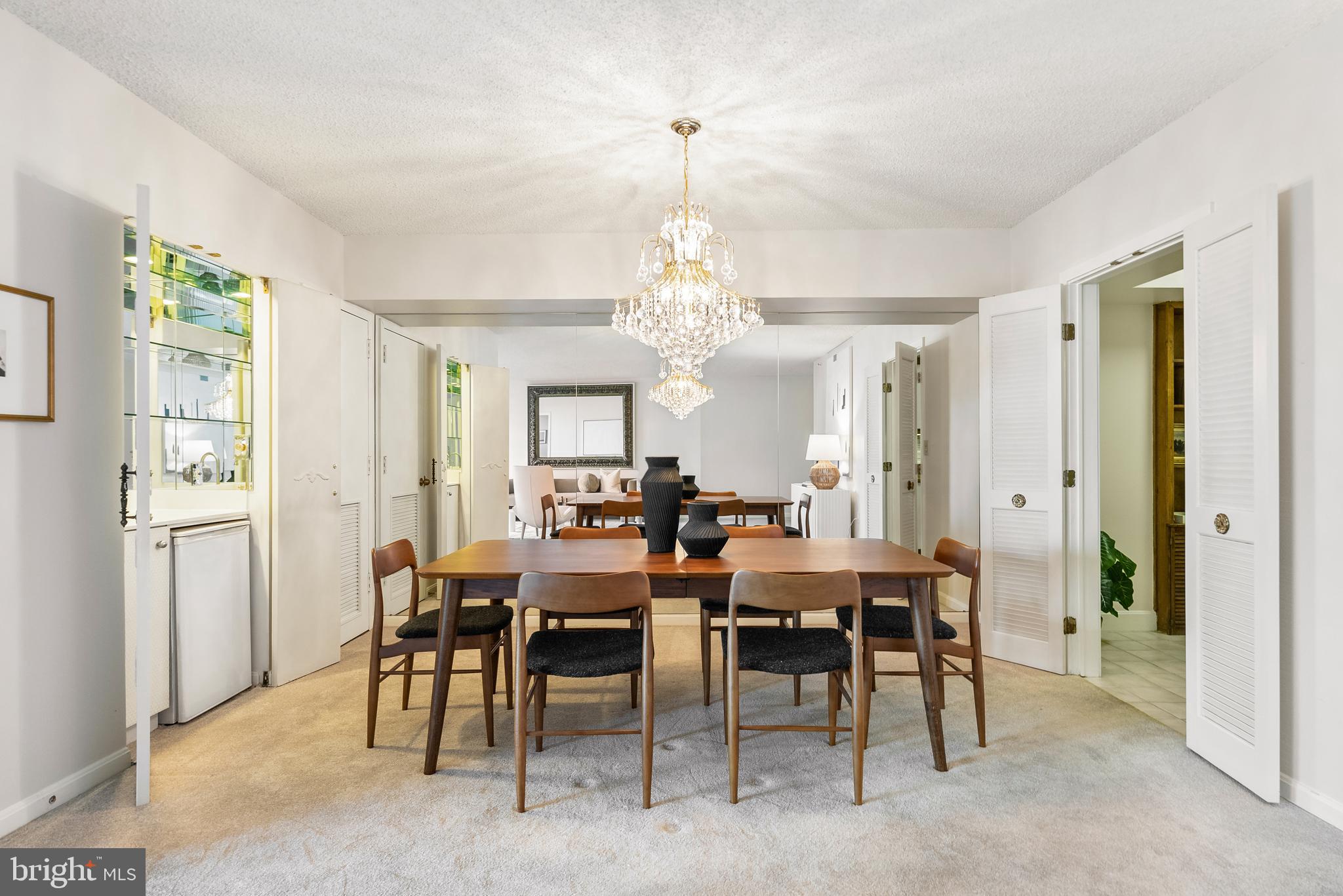 CRYSTAL GATEWAY - Residential