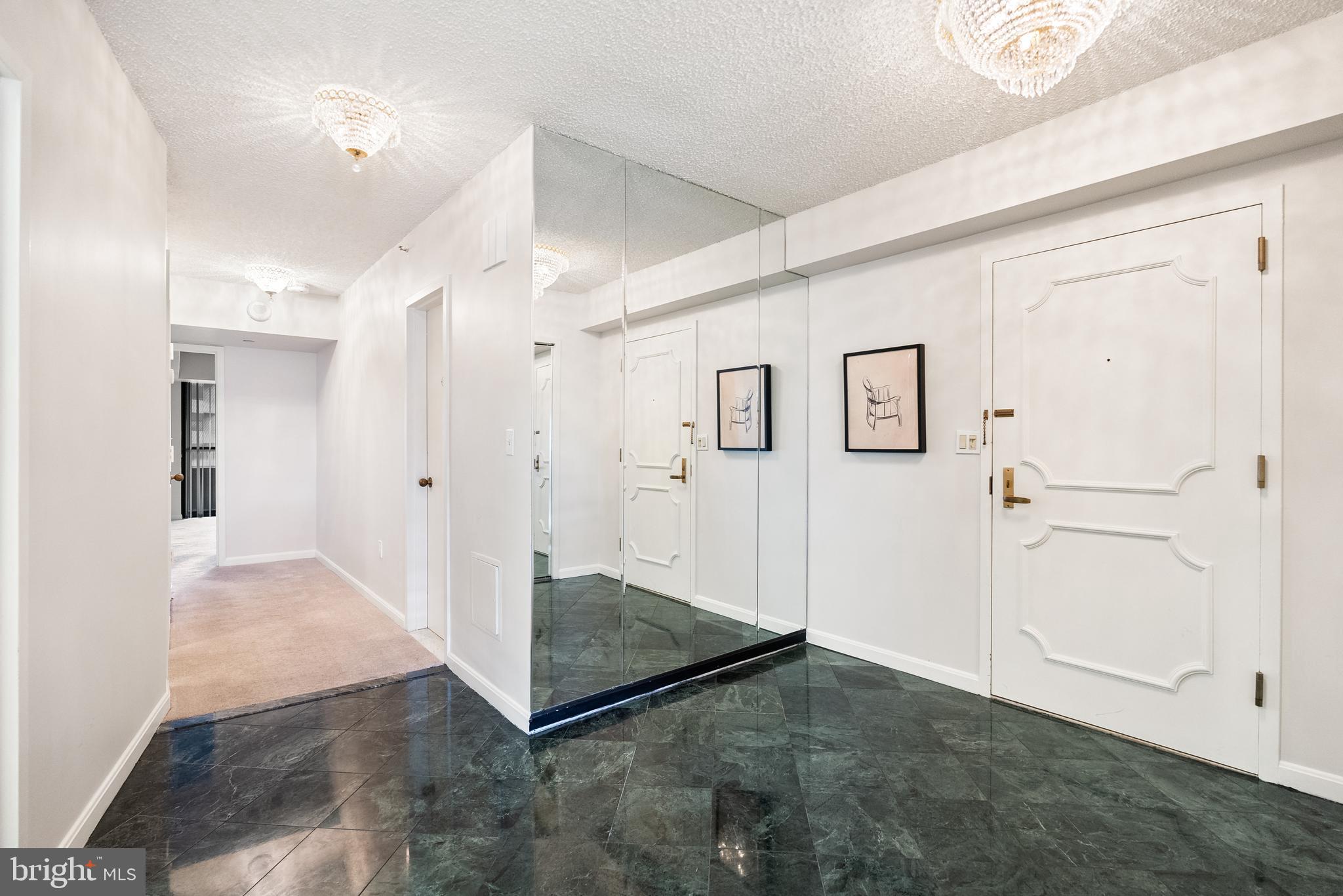 CRYSTAL GATEWAY - Residential