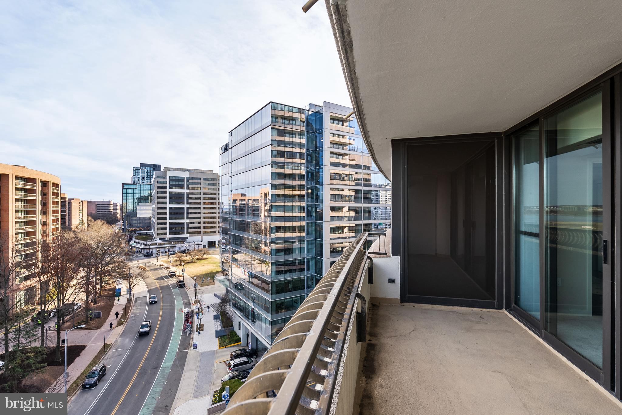 CRYSTAL GATEWAY - Residential