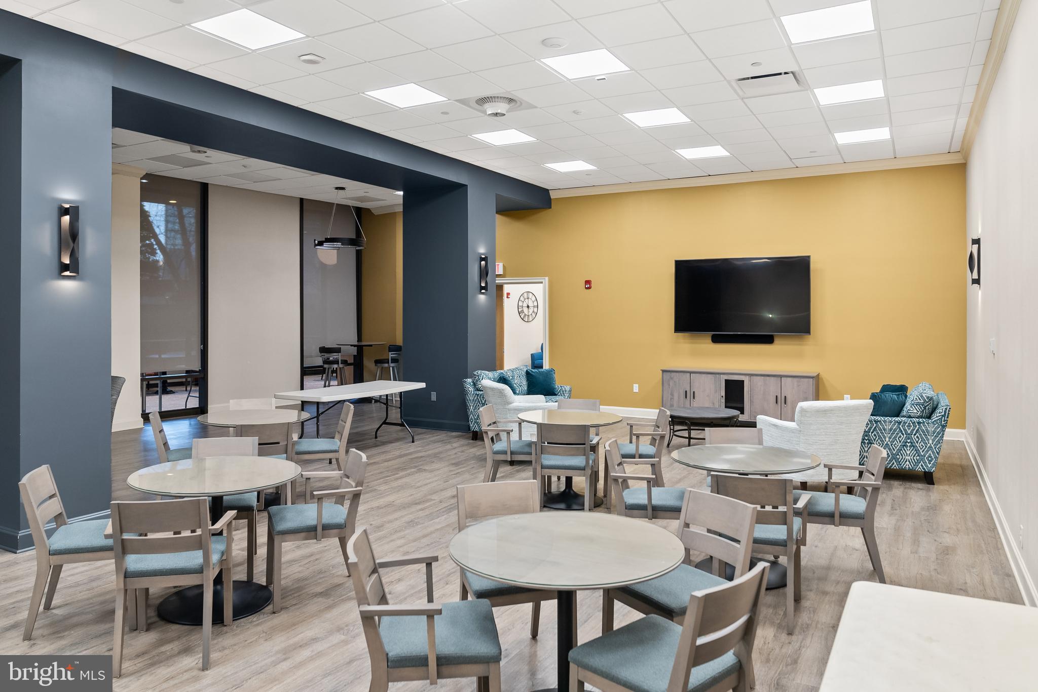 CRYSTAL GATEWAY - Residential