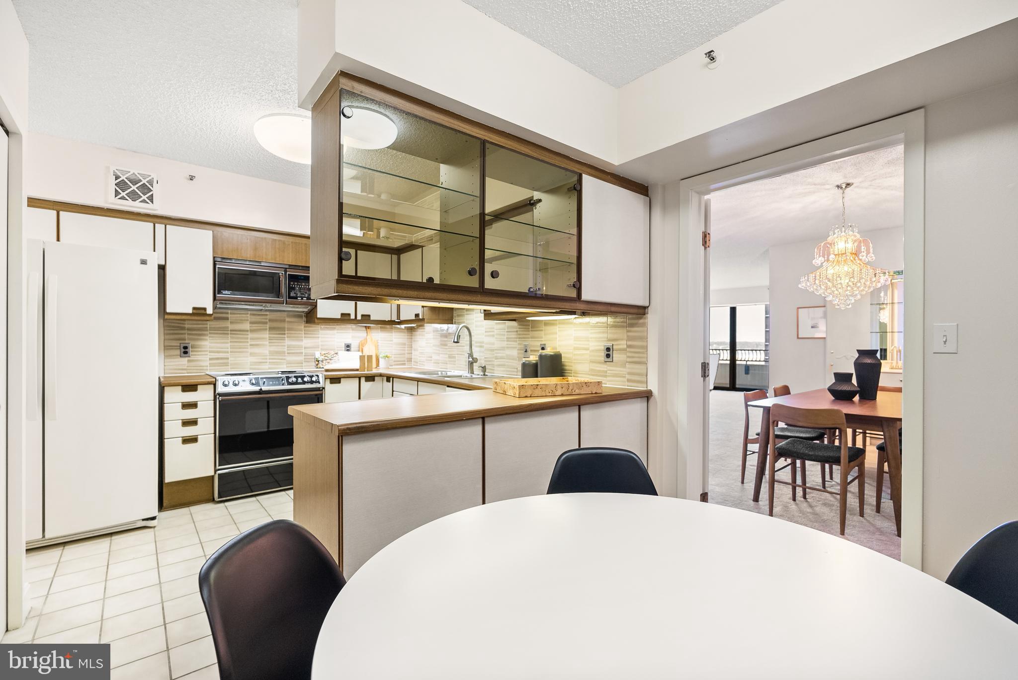 CRYSTAL GATEWAY - Residential