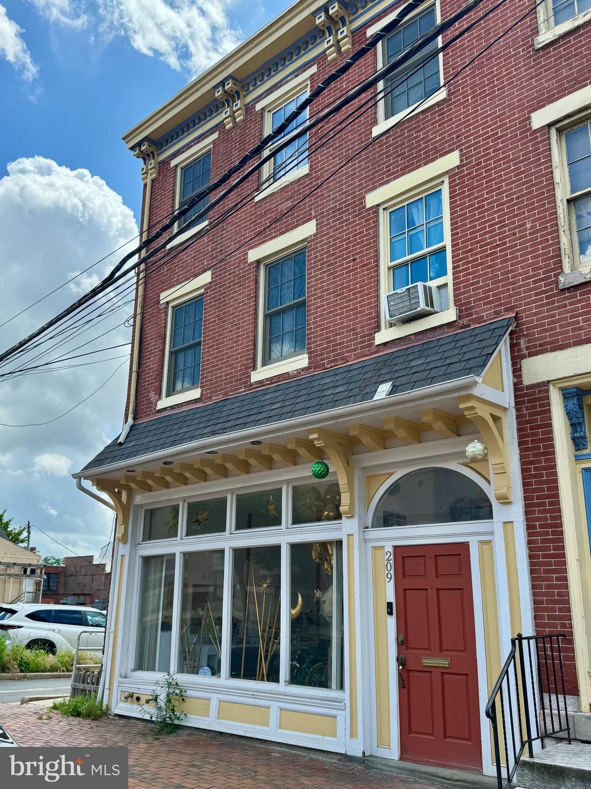 209 E FRONT STREET