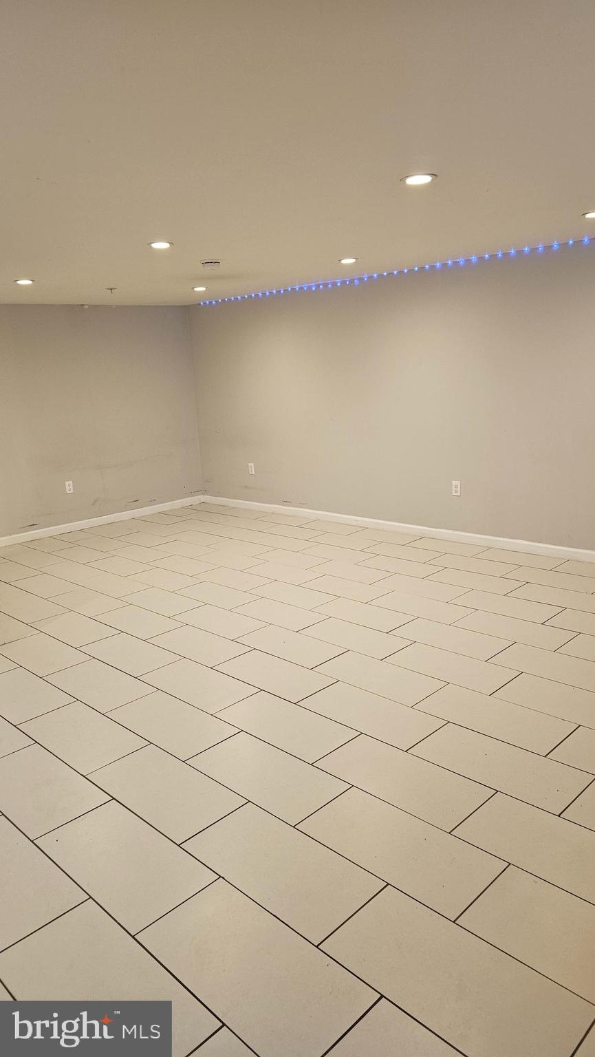 RHAWNHURST - Residential Lease