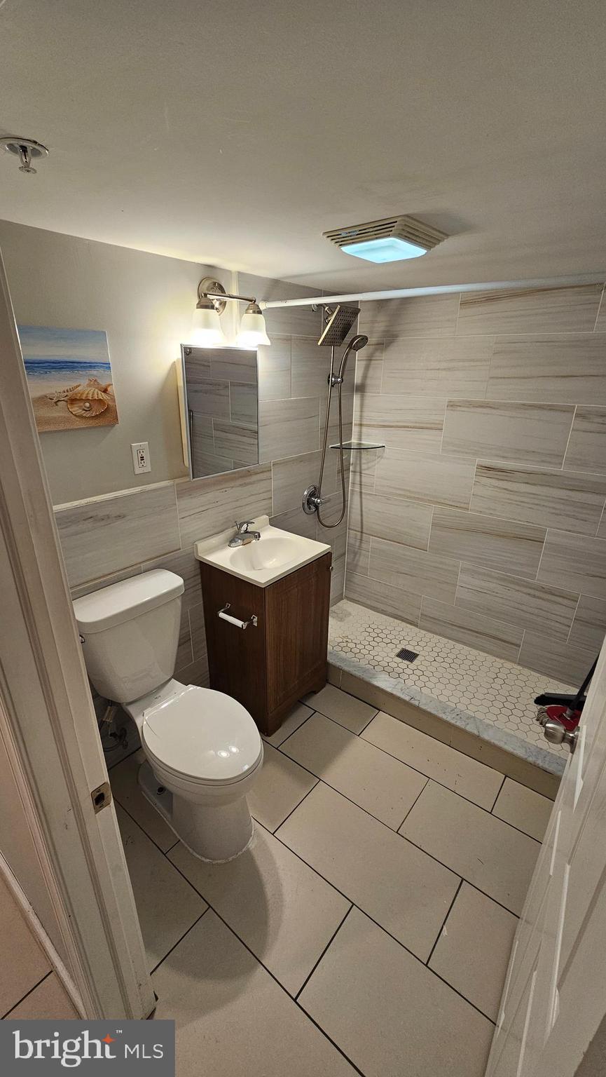 RHAWNHURST - Residential Lease