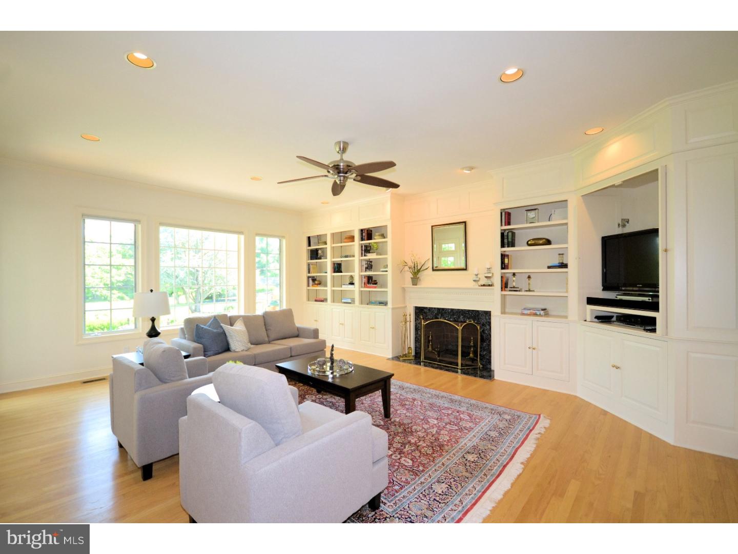 THE HIGHLANDS - Residential