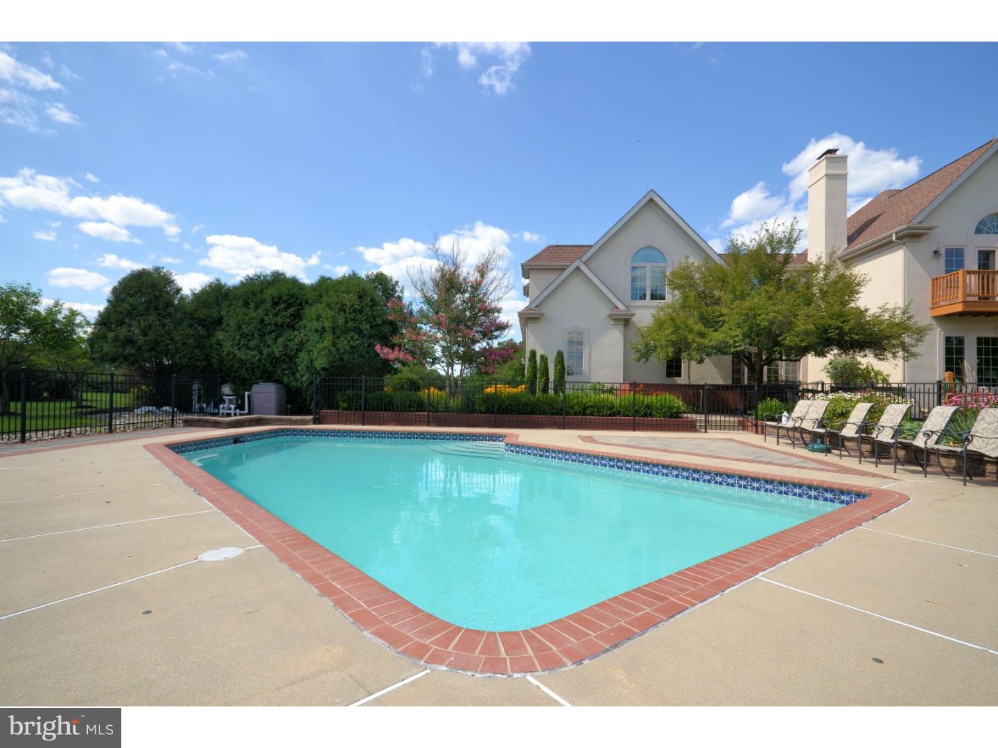 THE HIGHLANDS - Residential