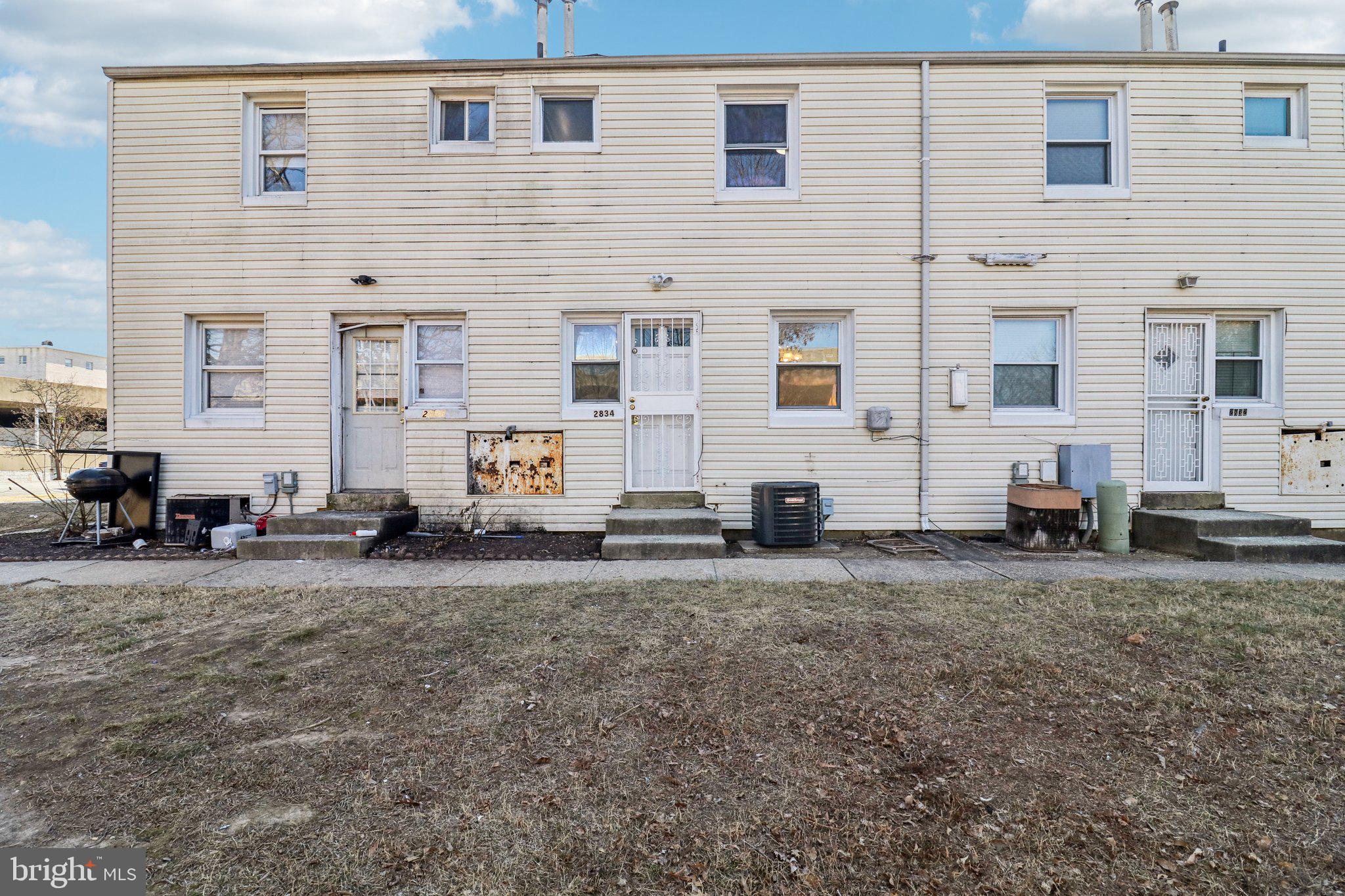 IVERSON SQUARE CONDOMINIUM - Residential