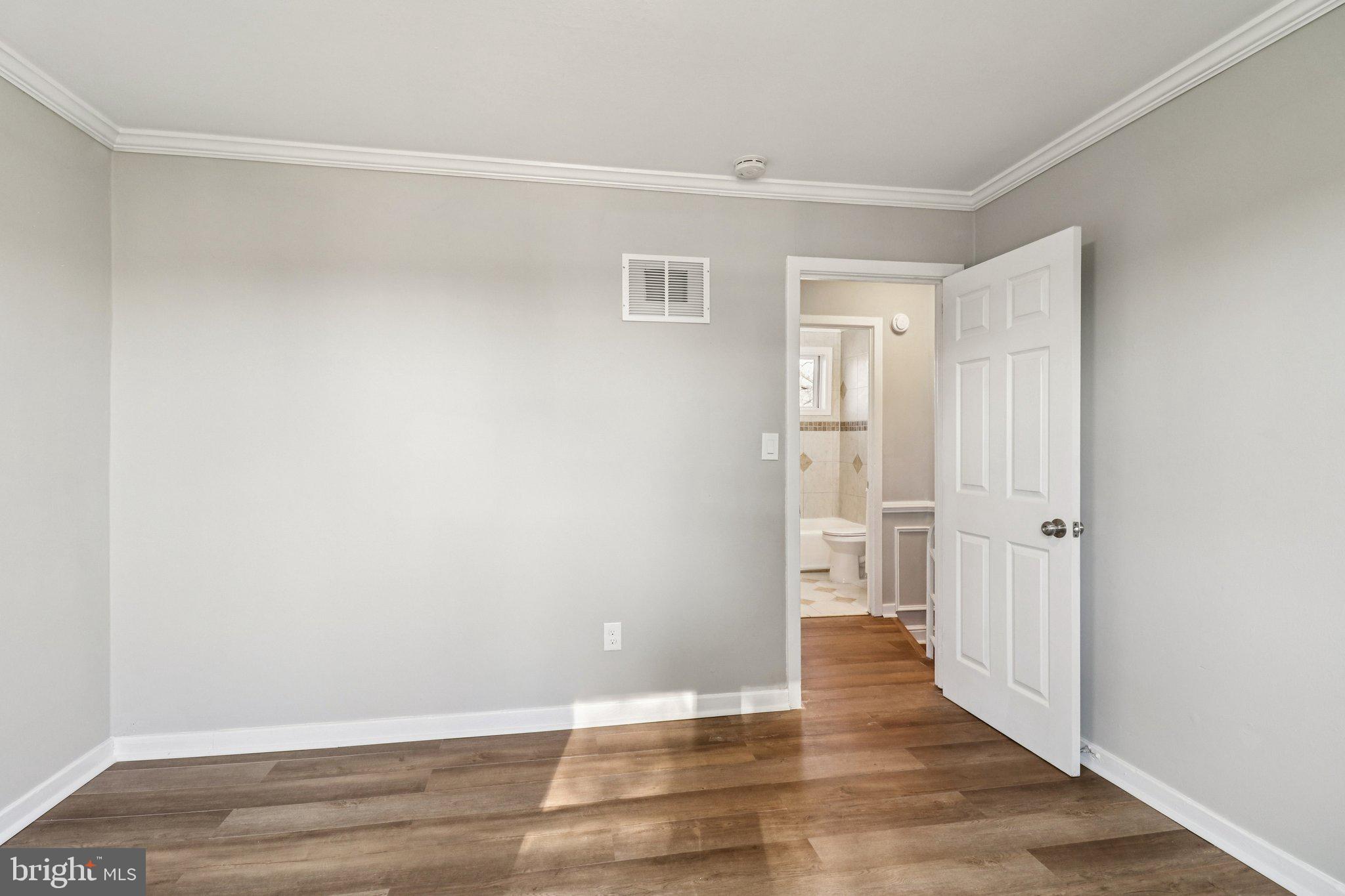 IVERSON SQUARE CONDOMINIUM - Residential