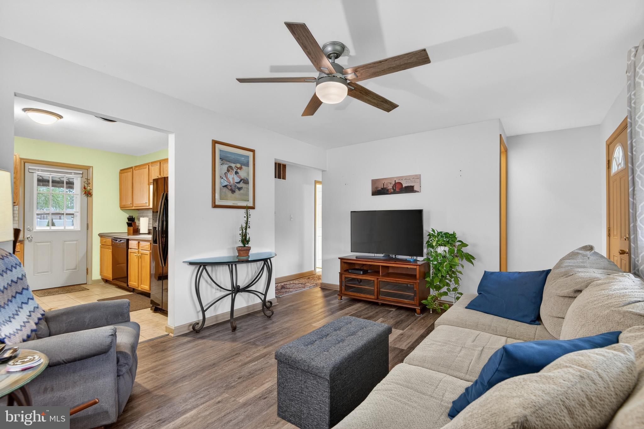 DELBROOK MANOR - Residential