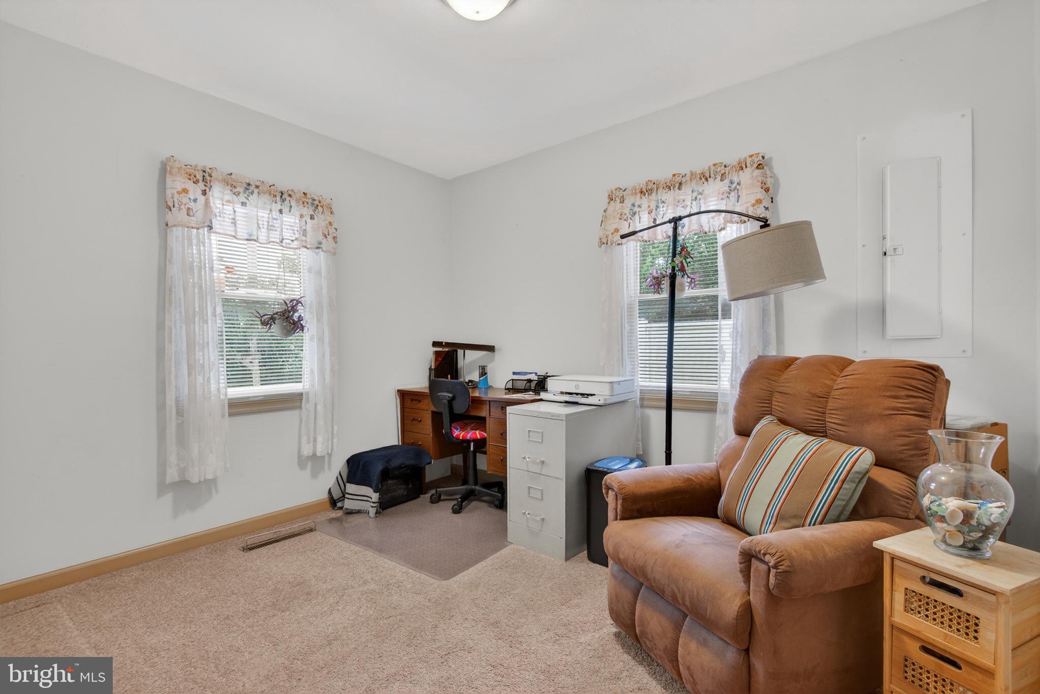DELBROOK MANOR - Residential