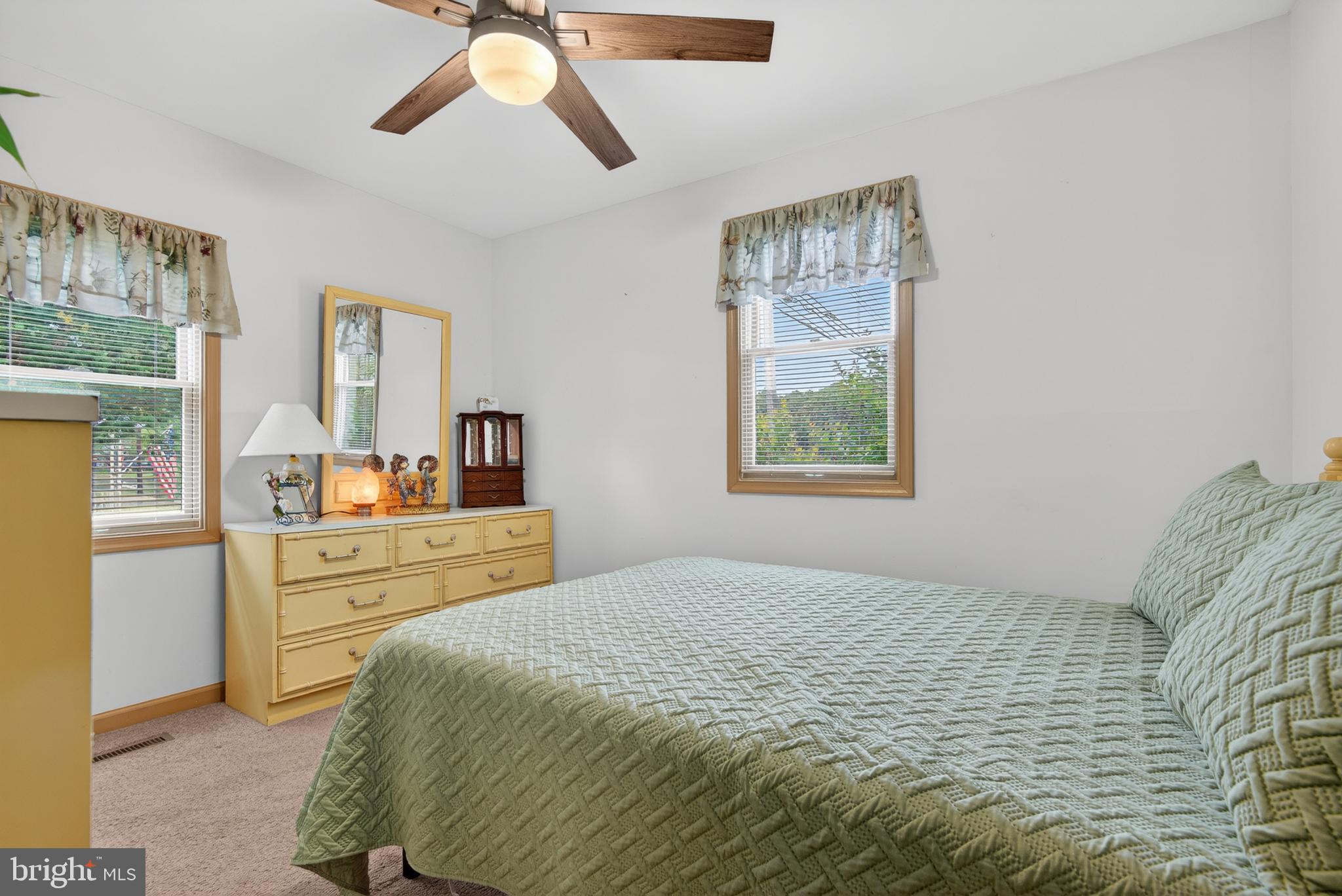 DELBROOK MANOR - Residential