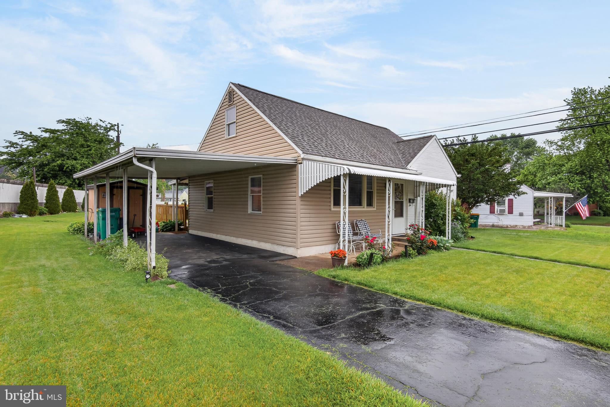 DELBROOK MANOR - Residential