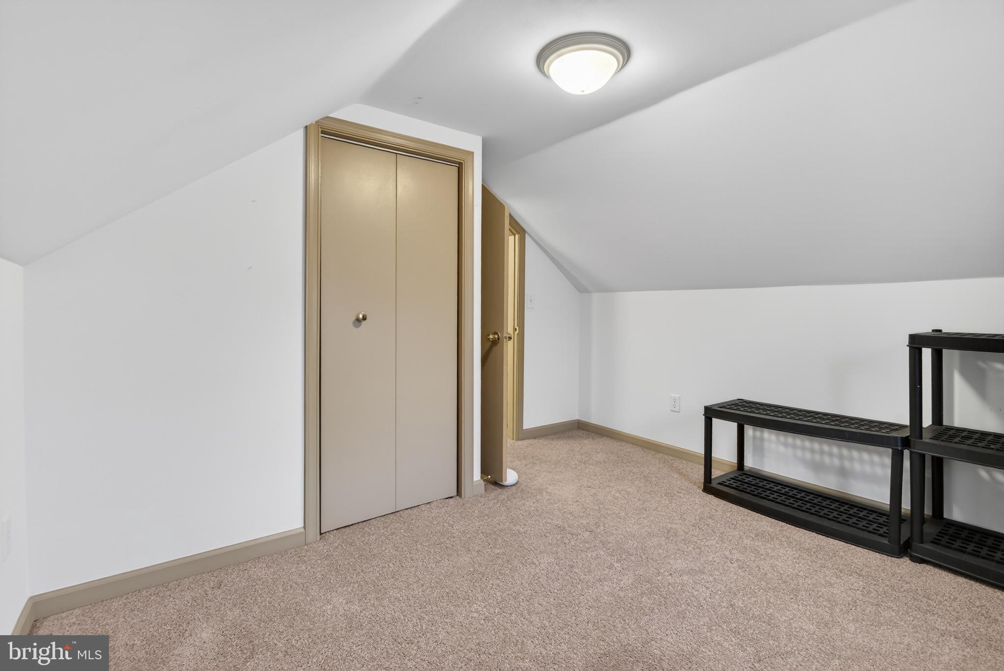 DELBROOK MANOR - Residential