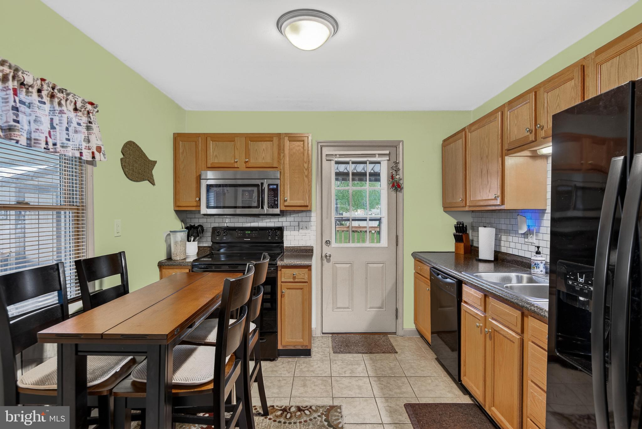 DELBROOK MANOR - Residential