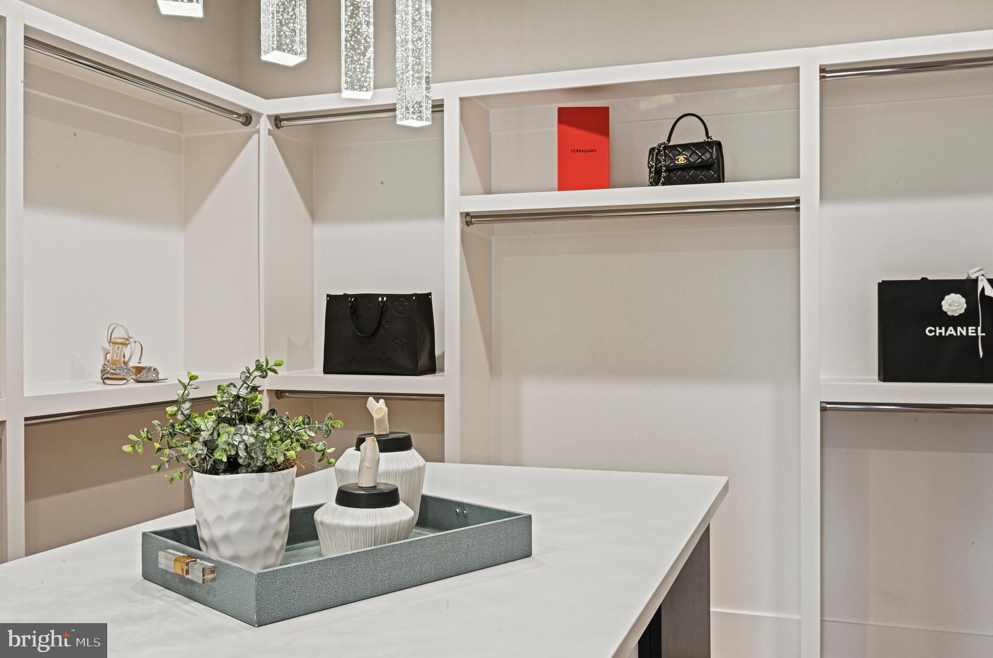 SOUTHRIDGE - Residential