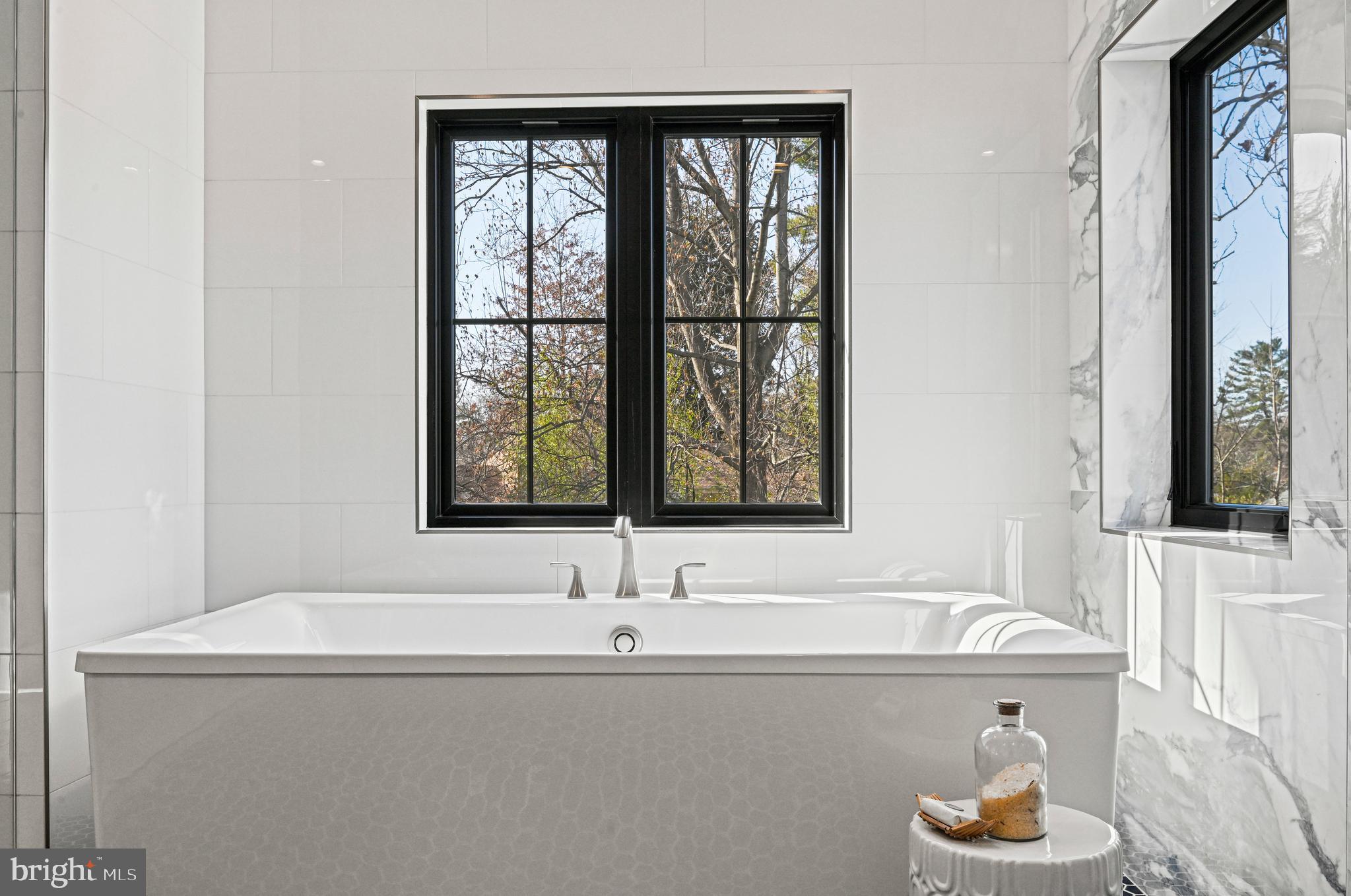 SOUTHRIDGE - Residential