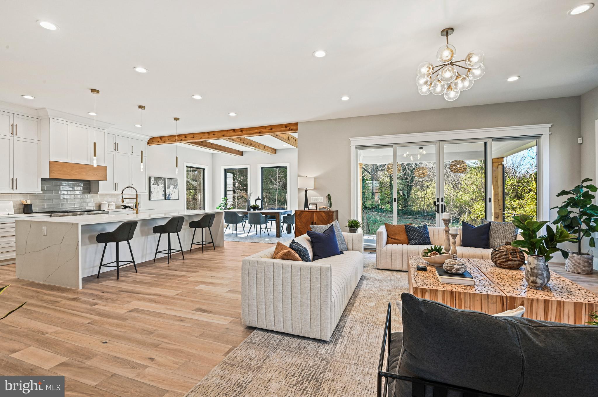 SOUTHRIDGE - Residential