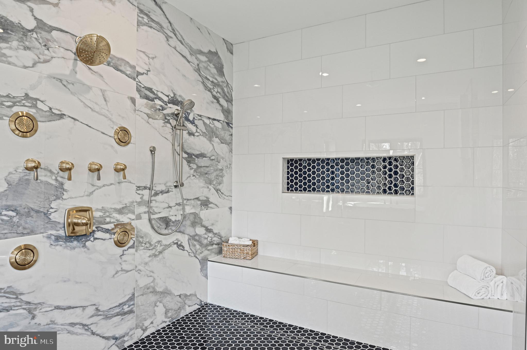 SOUTHRIDGE - Residential