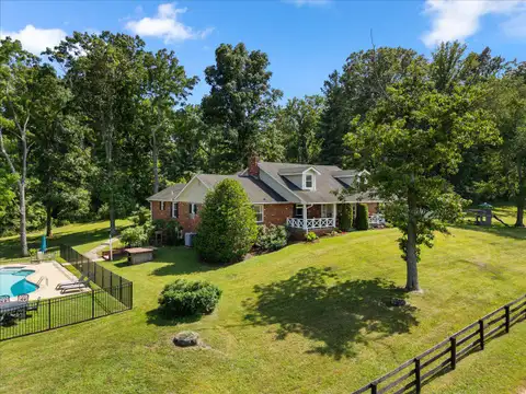 8374 Elway Lane, Warrenton, VA MLS: VAFQ2022916