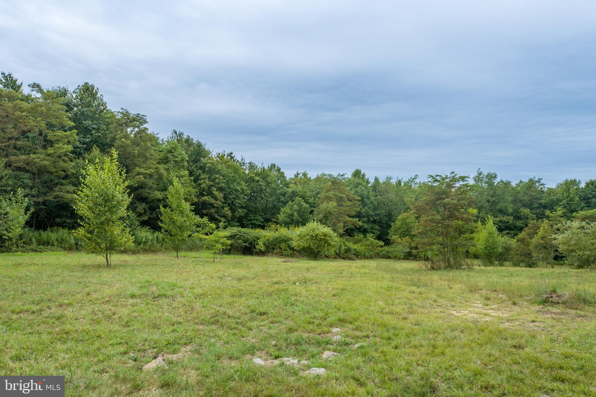 THE HIGHLANDS - Land