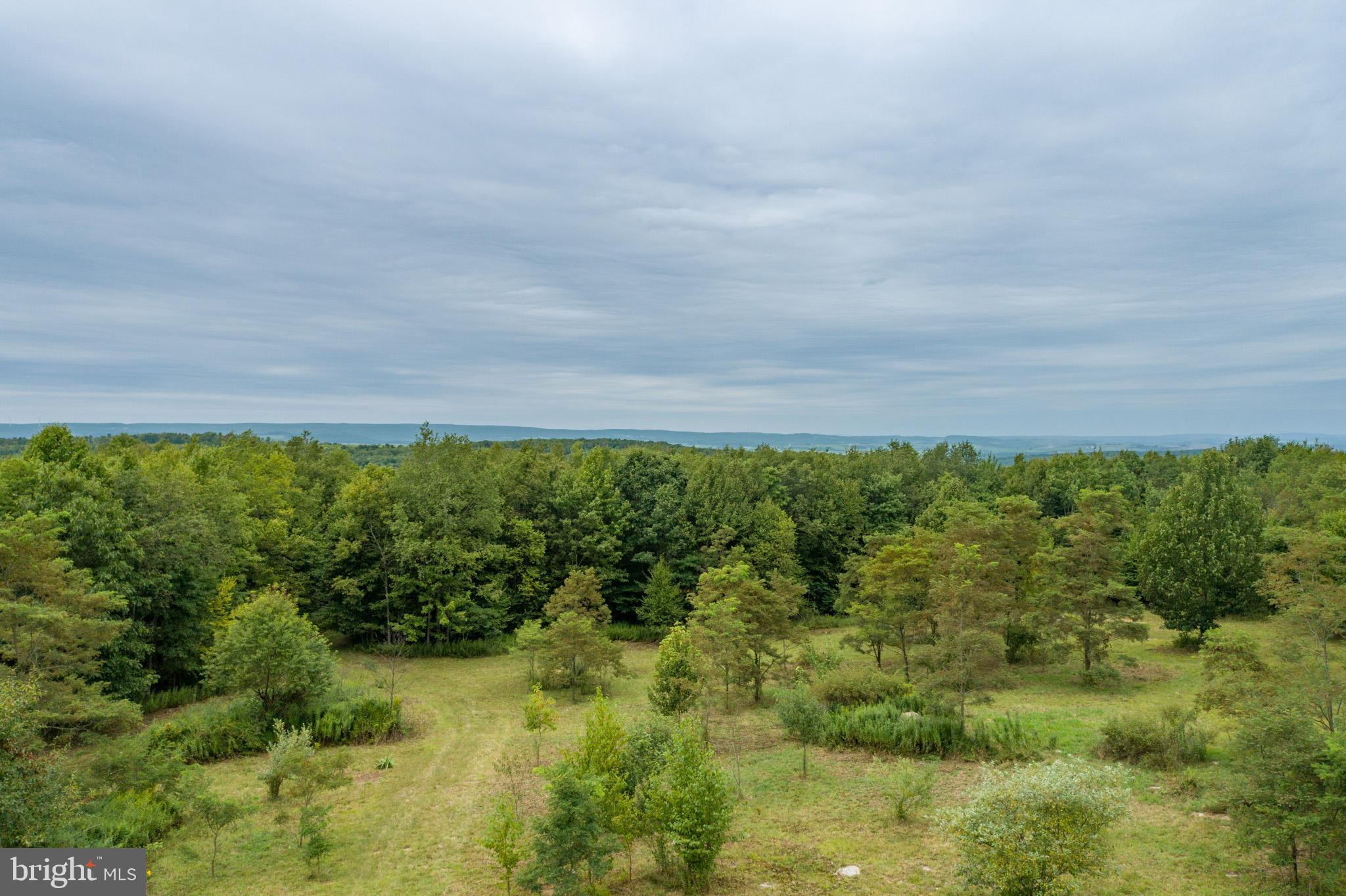 THE HIGHLANDS - Land