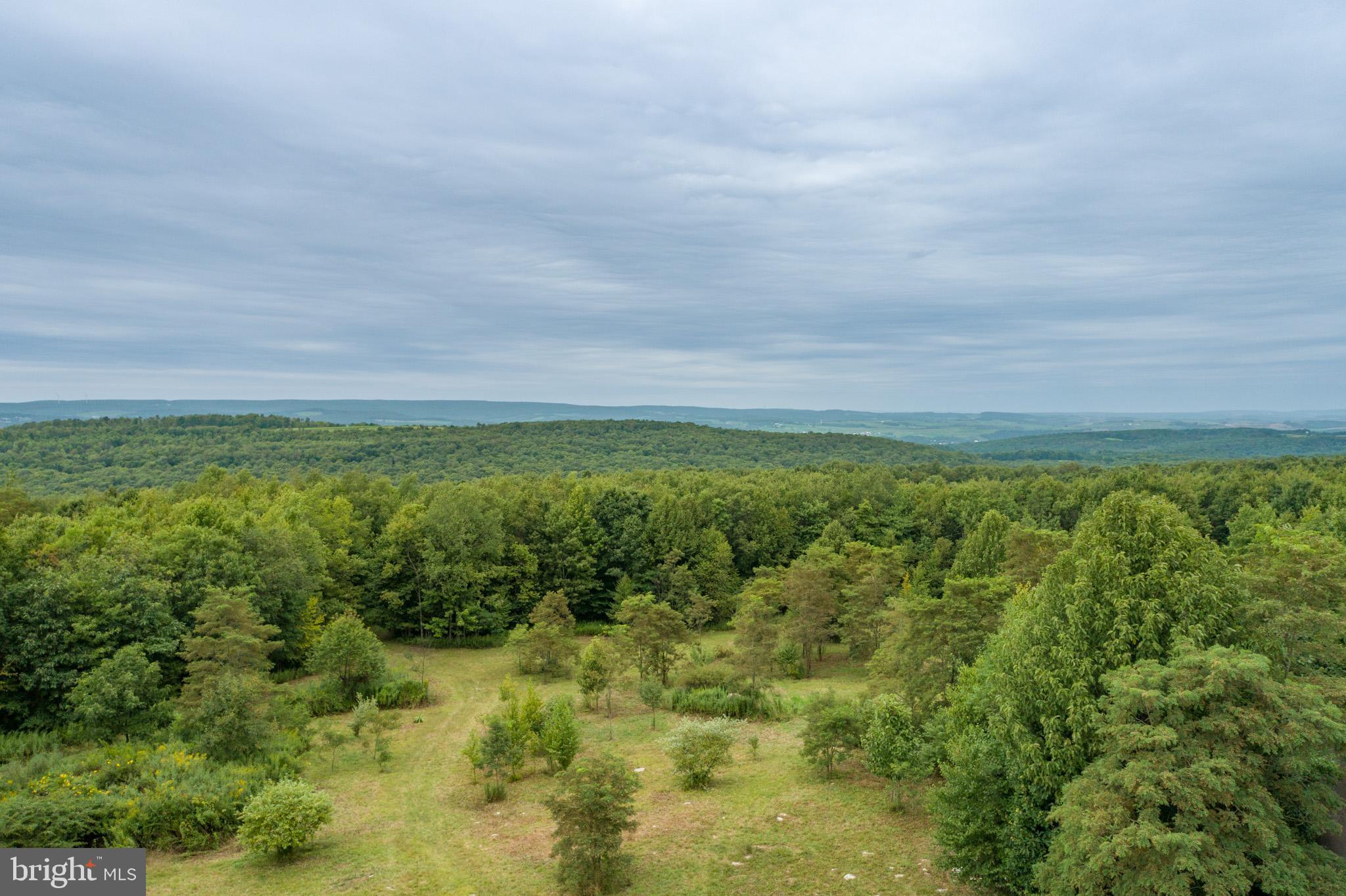 THE HIGHLANDS - Land