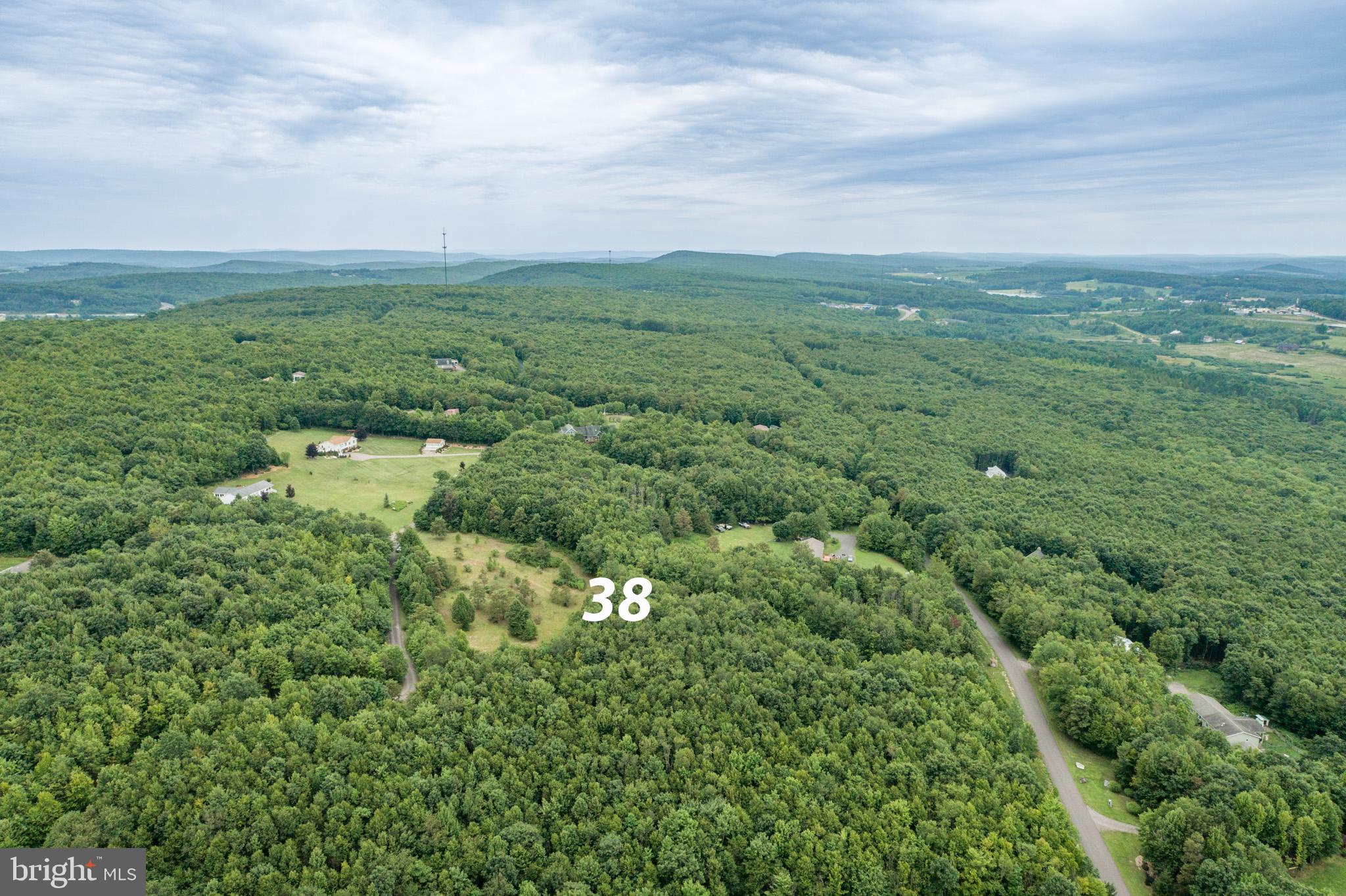 THE HIGHLANDS - Land