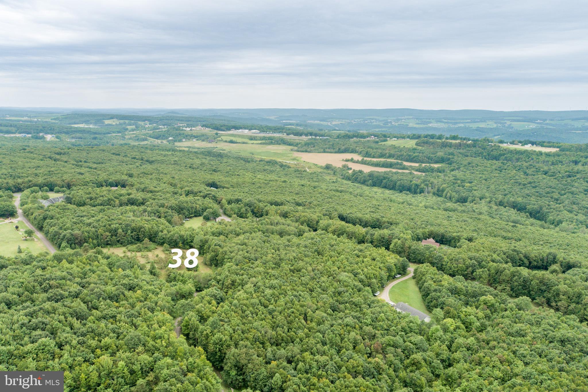 THE HIGHLANDS - Land